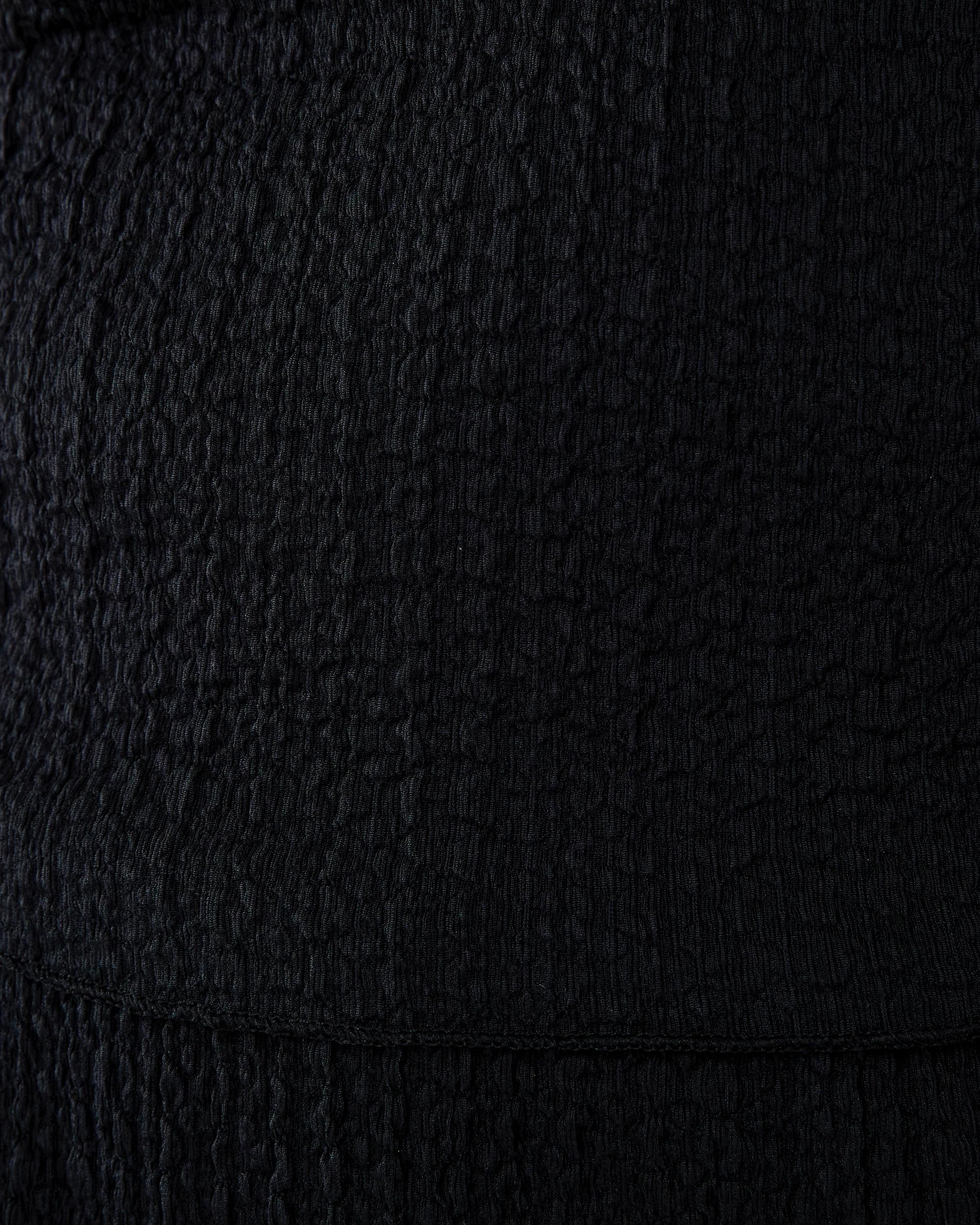 6 Sleeveless Textured Scoop Tank Black, 6 of 7