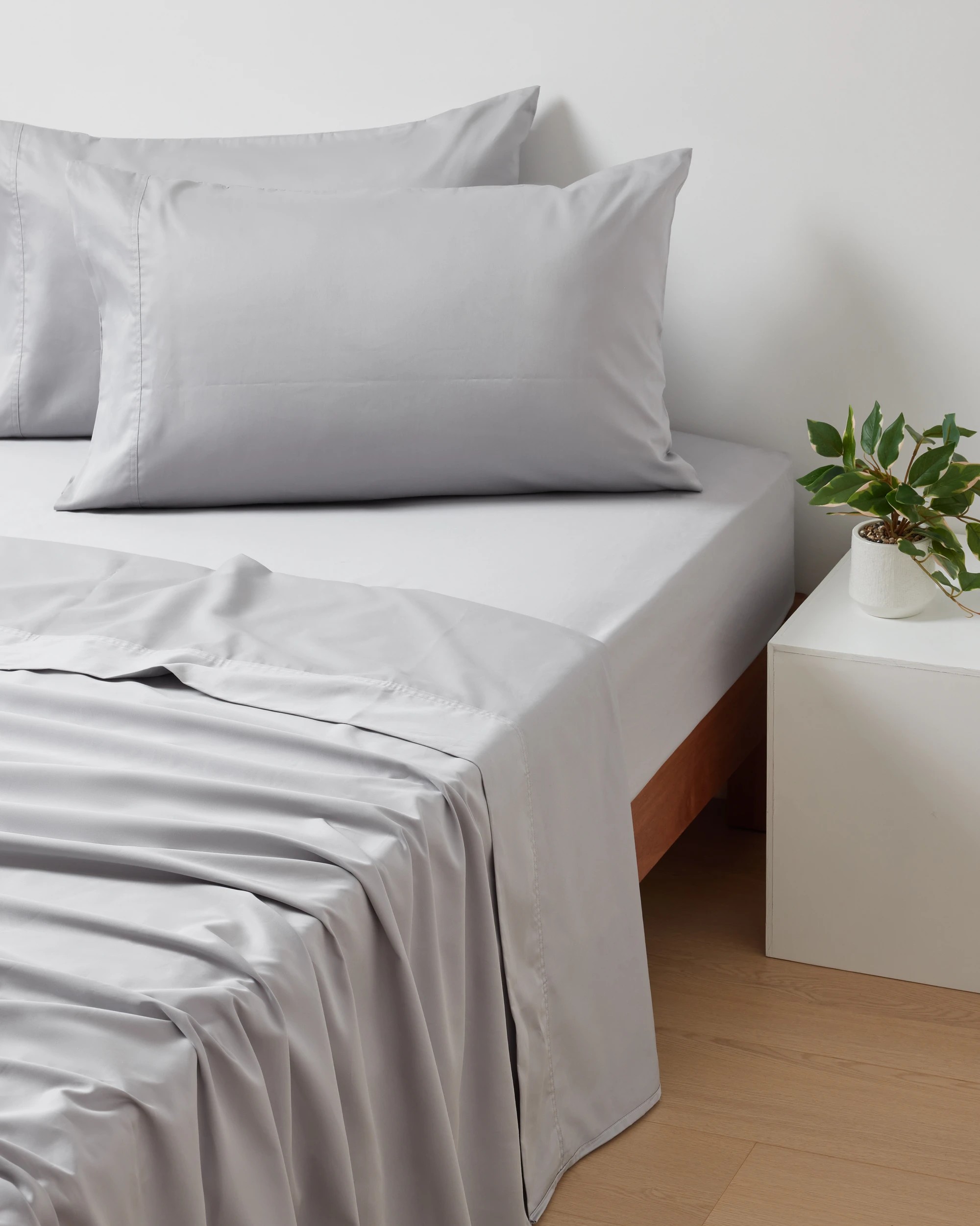 1 500 Thread Count Cotton Fitted Sheet - Double Bed, Silver, 1 of 7
