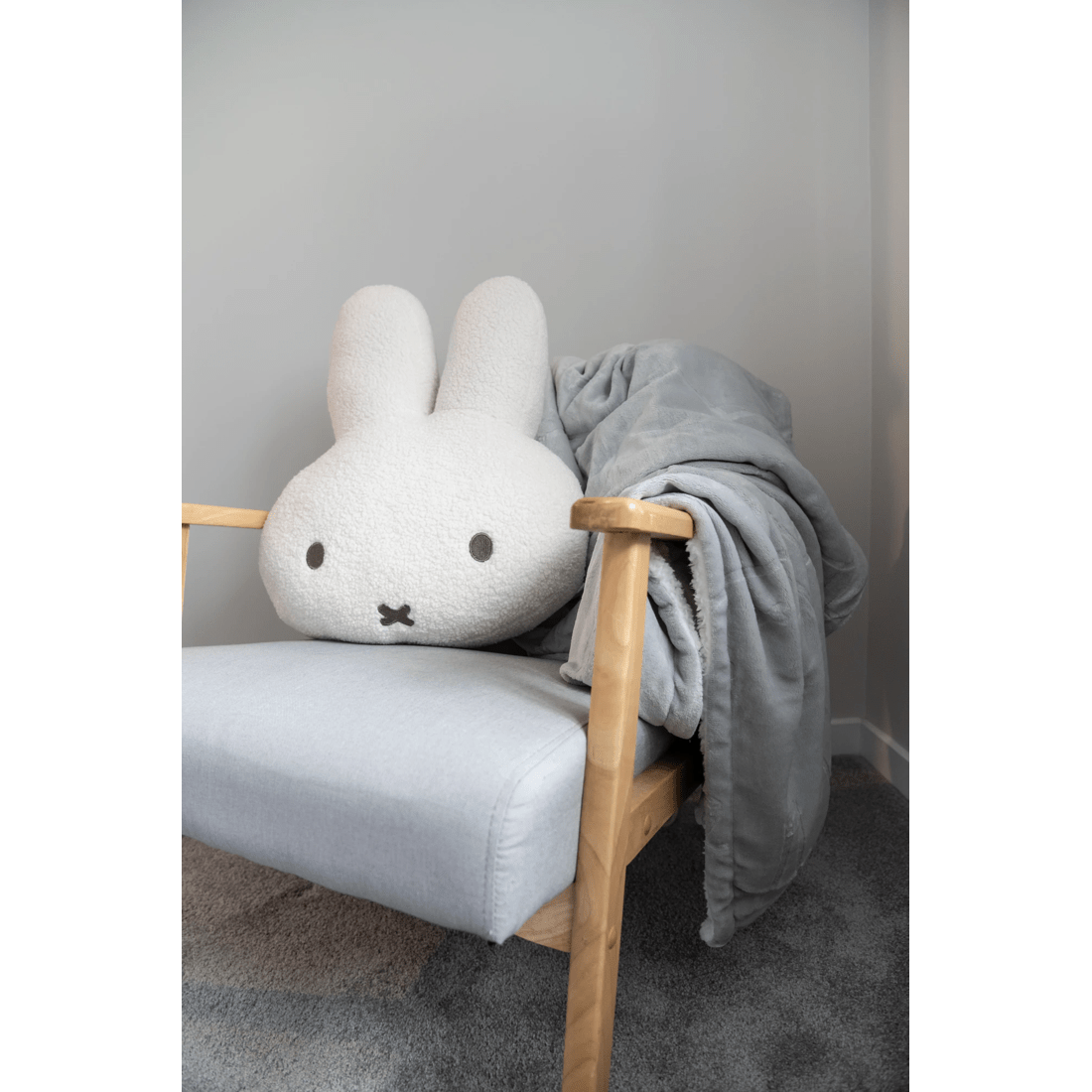 3 Miffy Cushion
 - White, 3 of 4