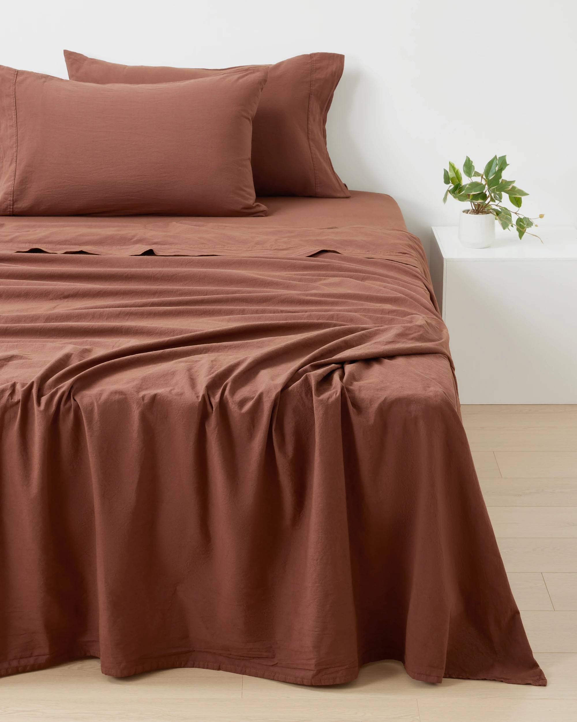 2 Stonewashed Cotton Sheet Set - King Bed, Chocolate, 2 of 7