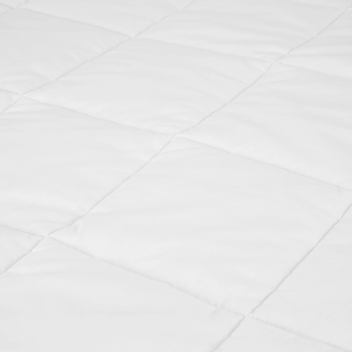 3 Medium Warmth All Seasons Wool Quilt - Double Bed, White, 3 of 3