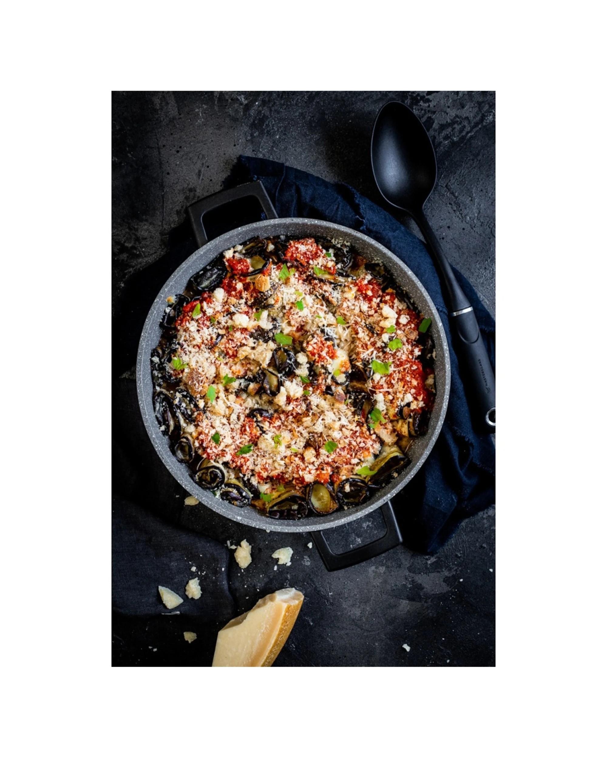 4 MasterCraft Cast Aluminium Shallow Casserole Dish Kitchen Cooking Pot 5L 33cm - Black, 4 of 6