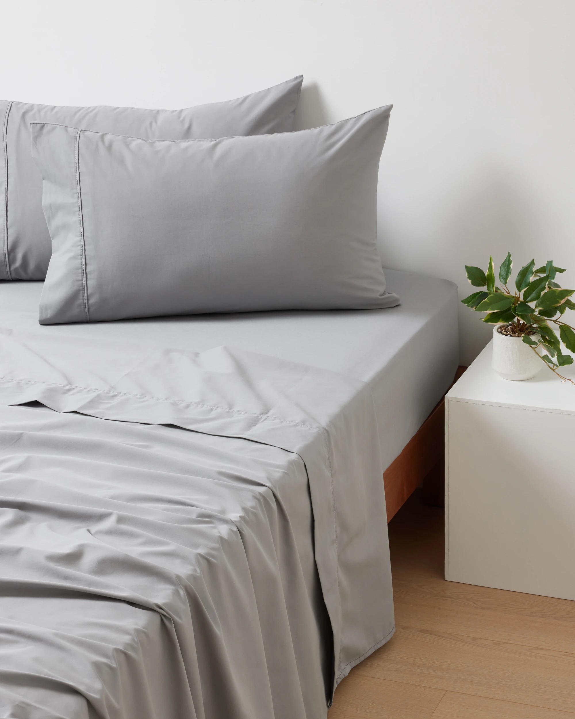 1 250 Thread Count Cotton Rich Standard Pillowcase - Light Grey, 1 of 8