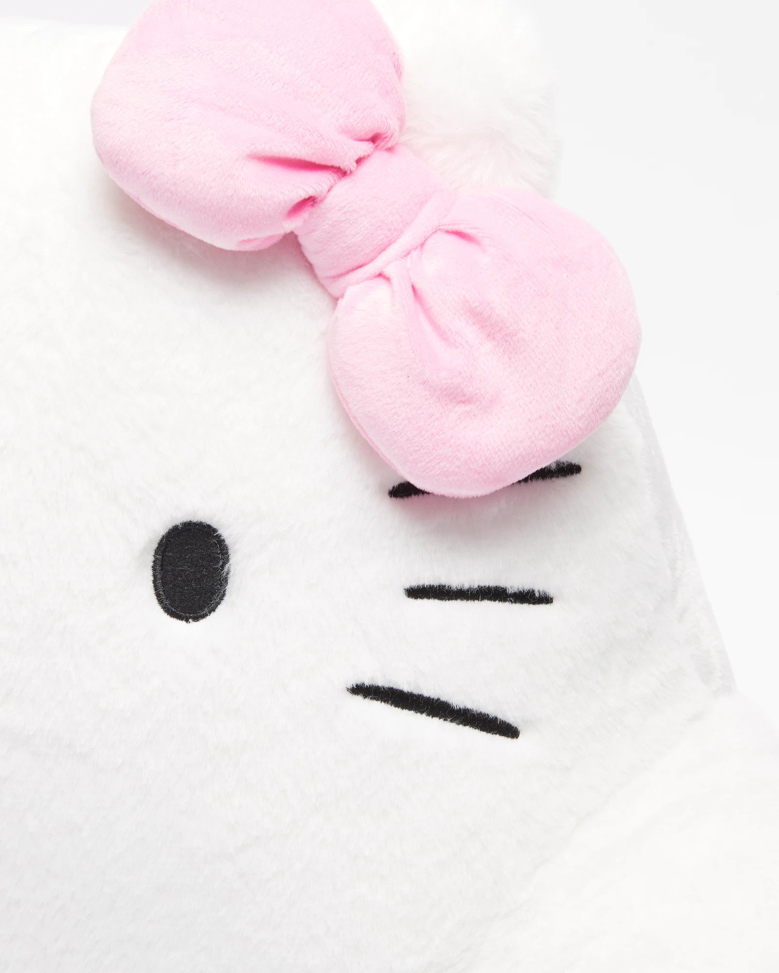 2 Hello Kitty Reading Cushion
 - White, 2 of 3