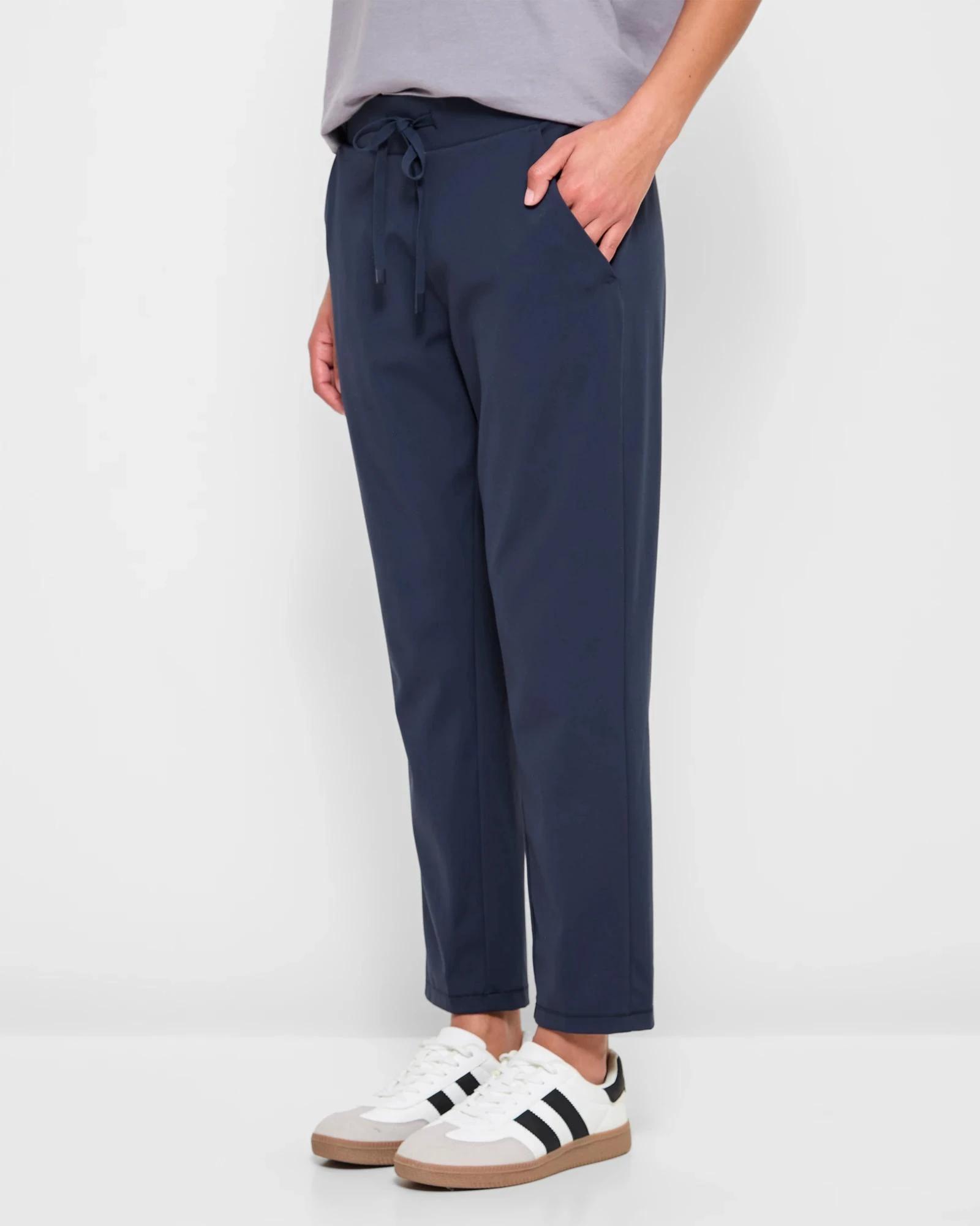 3 Target Active 7/8 Length Relaxed Travel Pants NAVY BLUE, 3 of 5