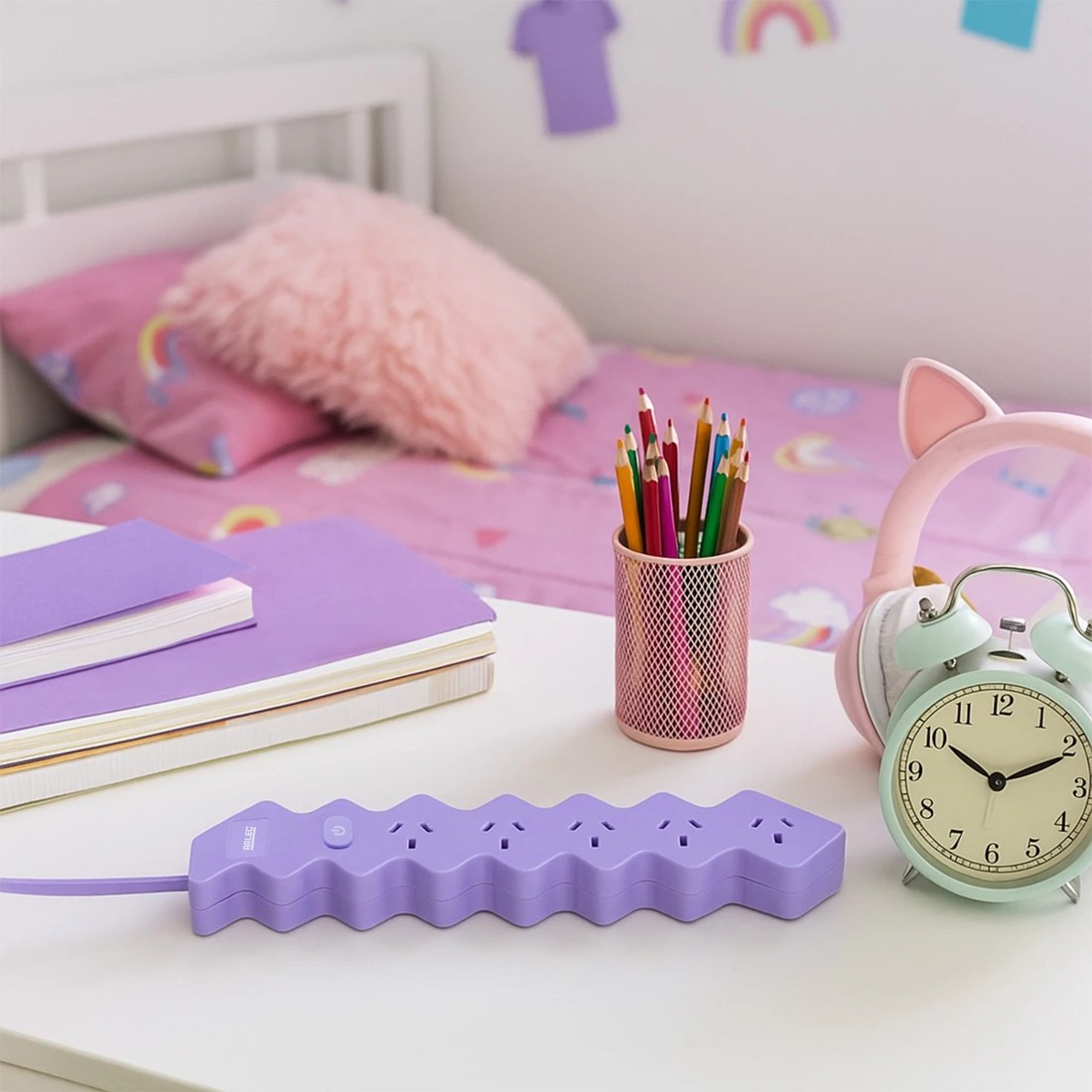 1 Arlec 6 Outlet Zig Zag Master On/Off Switch Powerboard - Lilac, 1 of 6