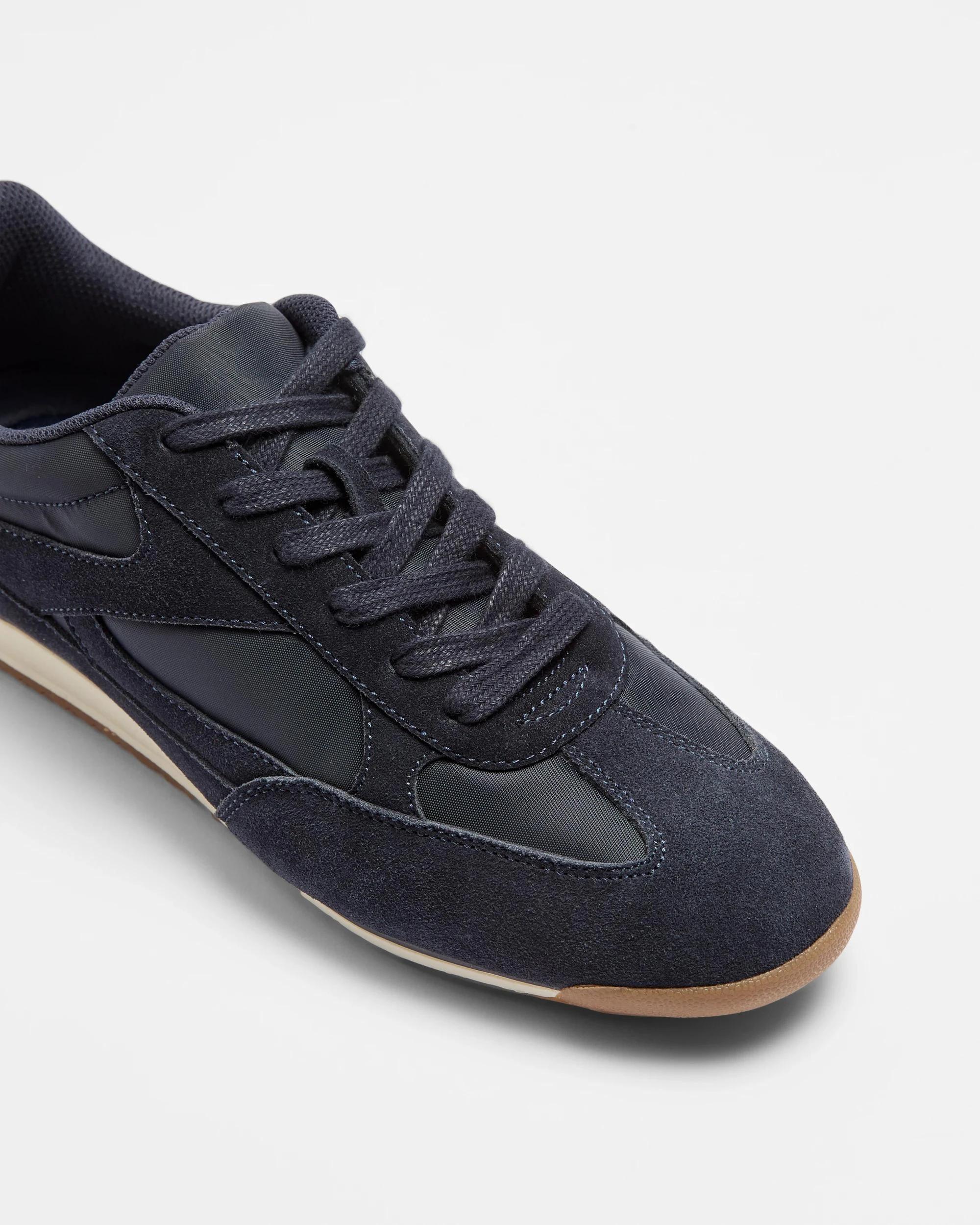 2 Target Man Mens Genuine Suede and Nylon Retro Sneaker NAVY, 2 of 3