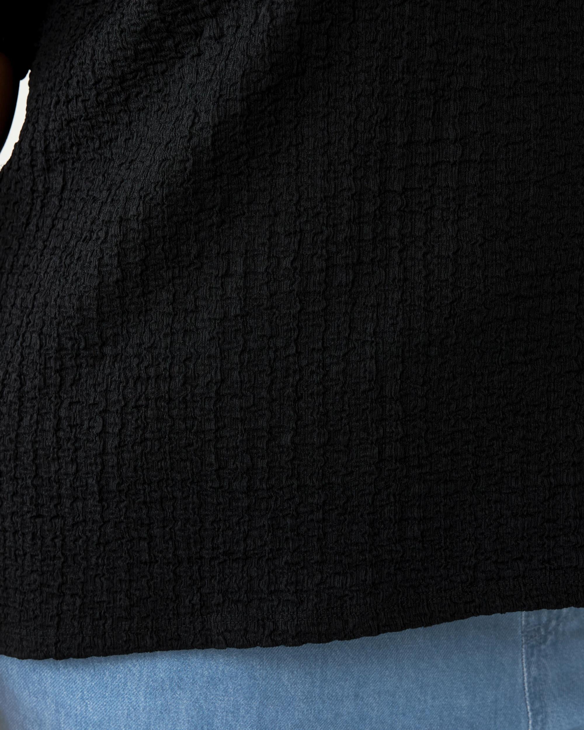 6 Curve Short Sleeve Textured Top Black, 6 of 7