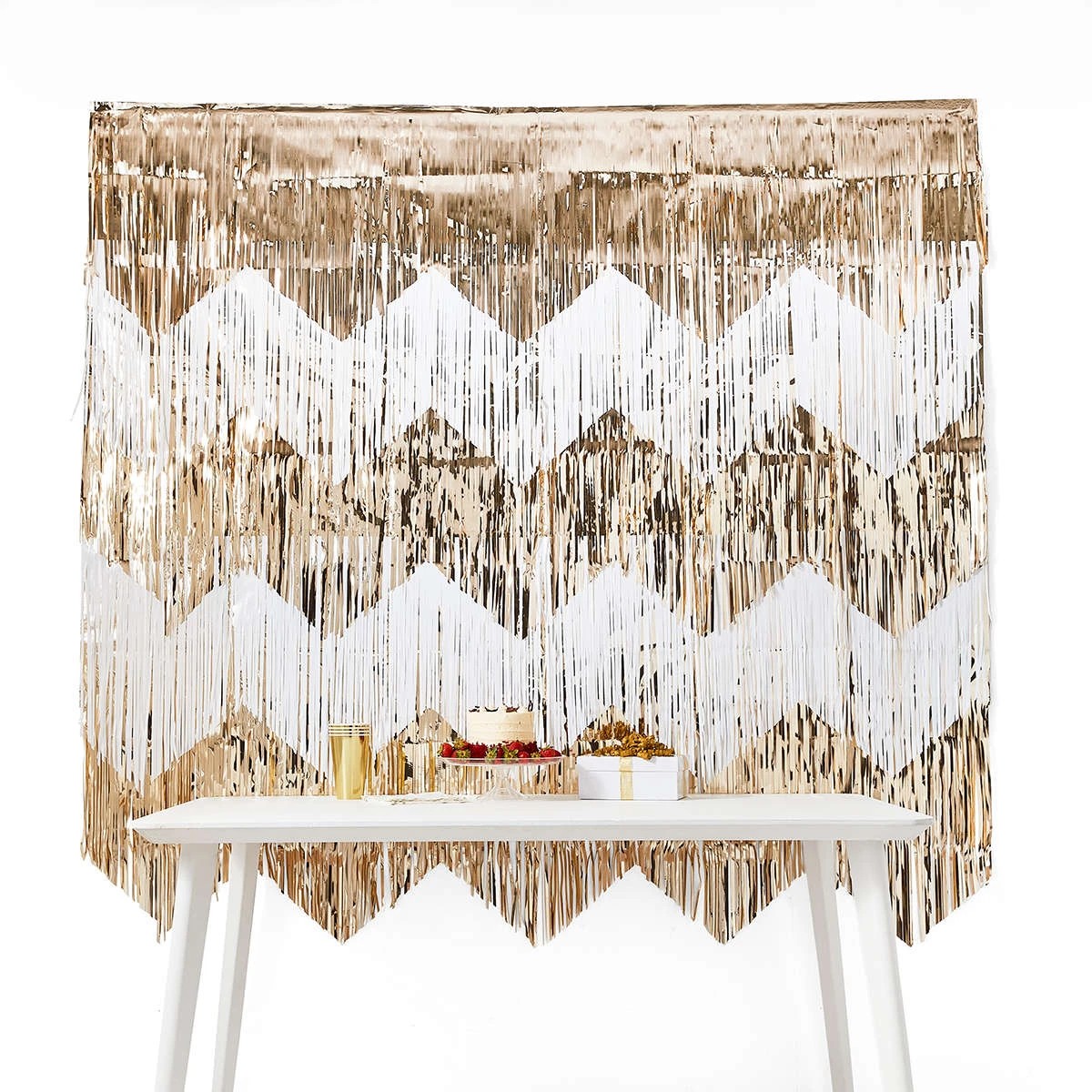 1 Foil Backdrop - Gold Look and White, 1 of 4