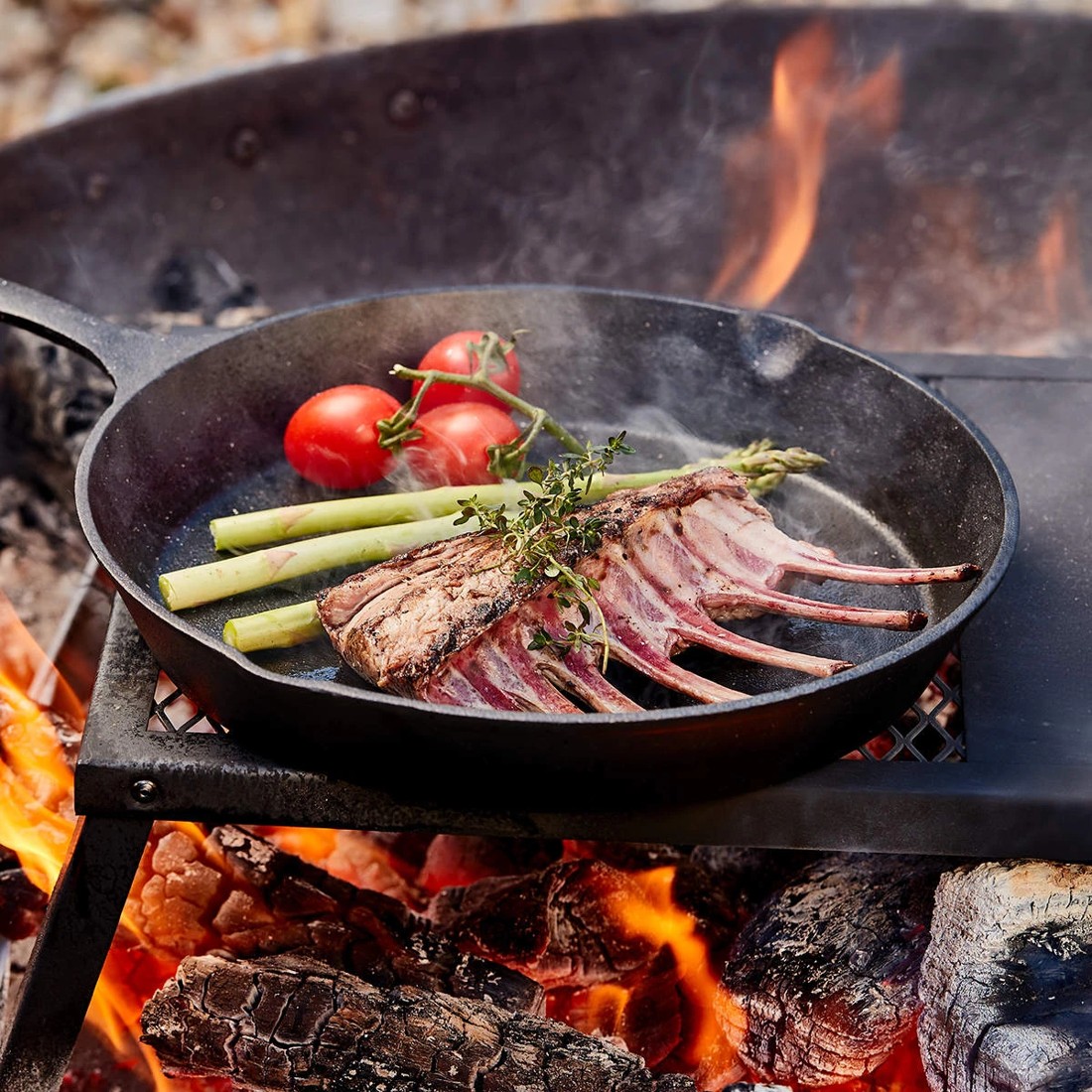 1 29cm Cast Iron Frypan, 1 of 9