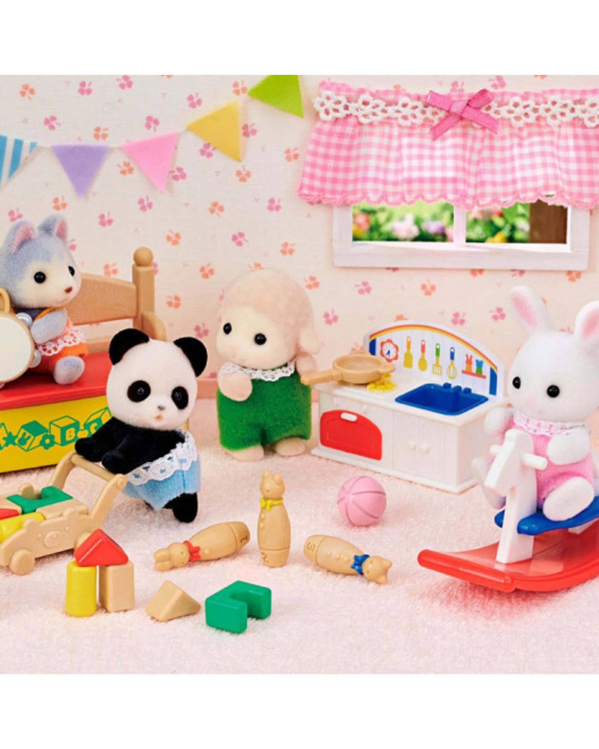 6 Sylvanian Families Babys Toy Box, 6 of 10