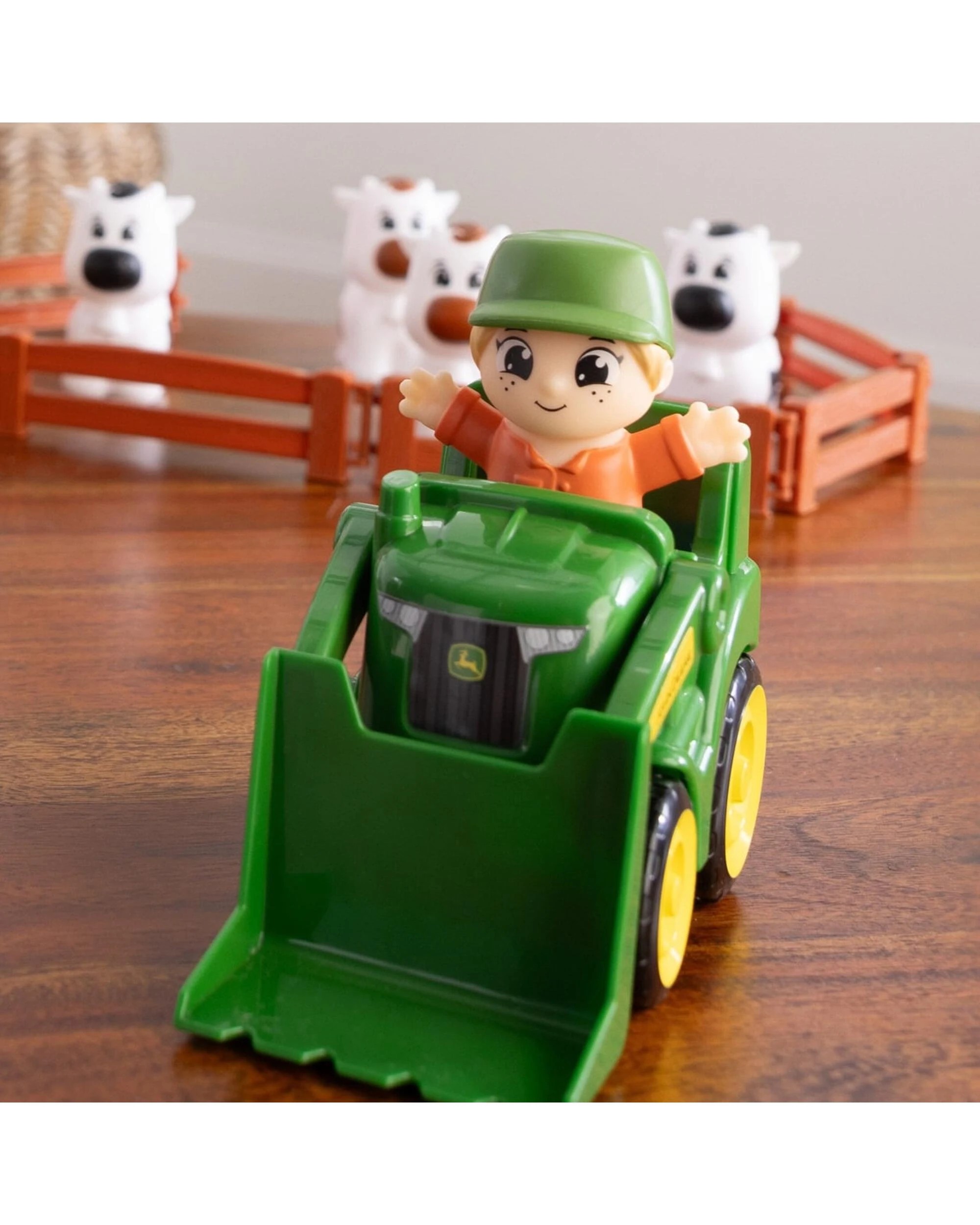 9 John Deere The Cows are Out Playset, 9 of 9