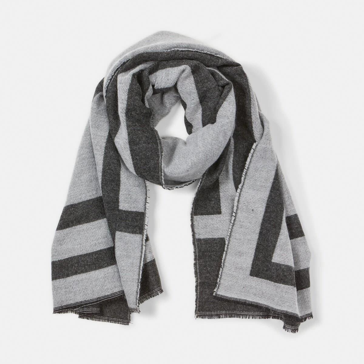 1 Jacquard Scarf Grey Geo, 1 of 3