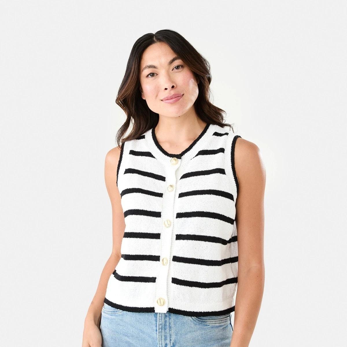 1 Contrast Button Vest Blck Strp, 1 of 8