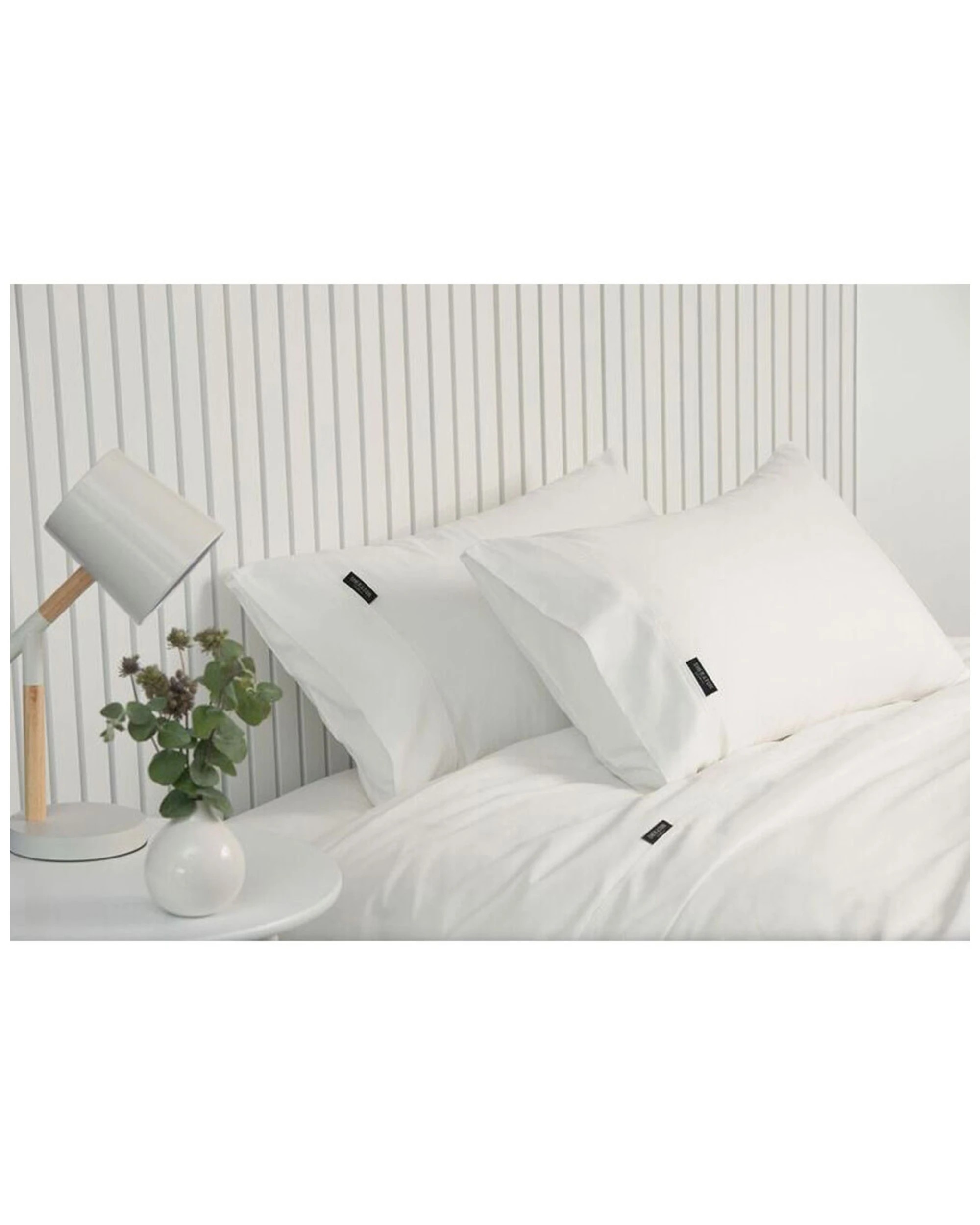 1 Sheraton Luxury Fitted Sheet Set 1000tc Cotton Rich King Size 4 Piece Set
 - King Bed
 - White, 1 of 3