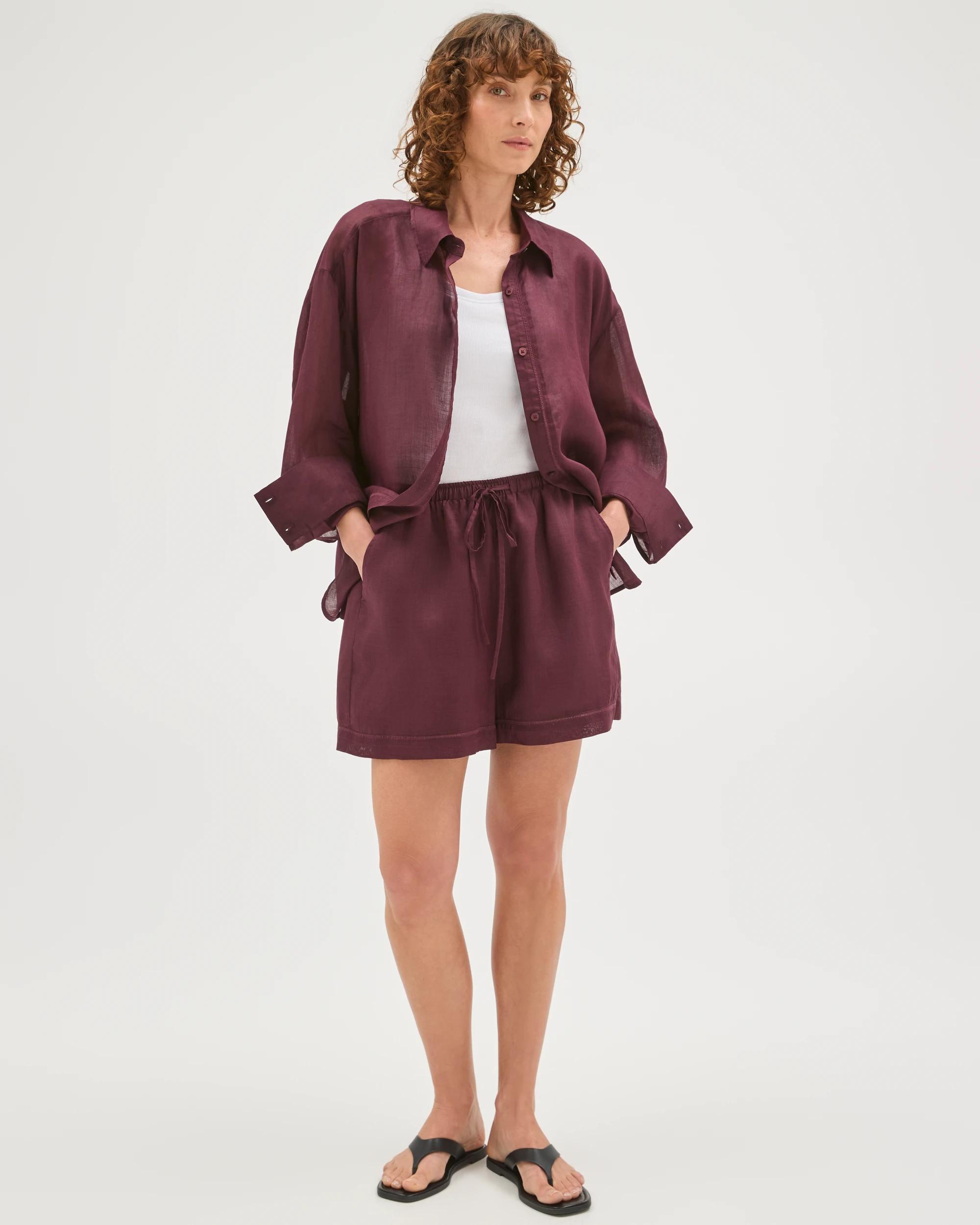 2 Target Woman A-Line Trim Detail Shorts MERLOT, 2 of 6