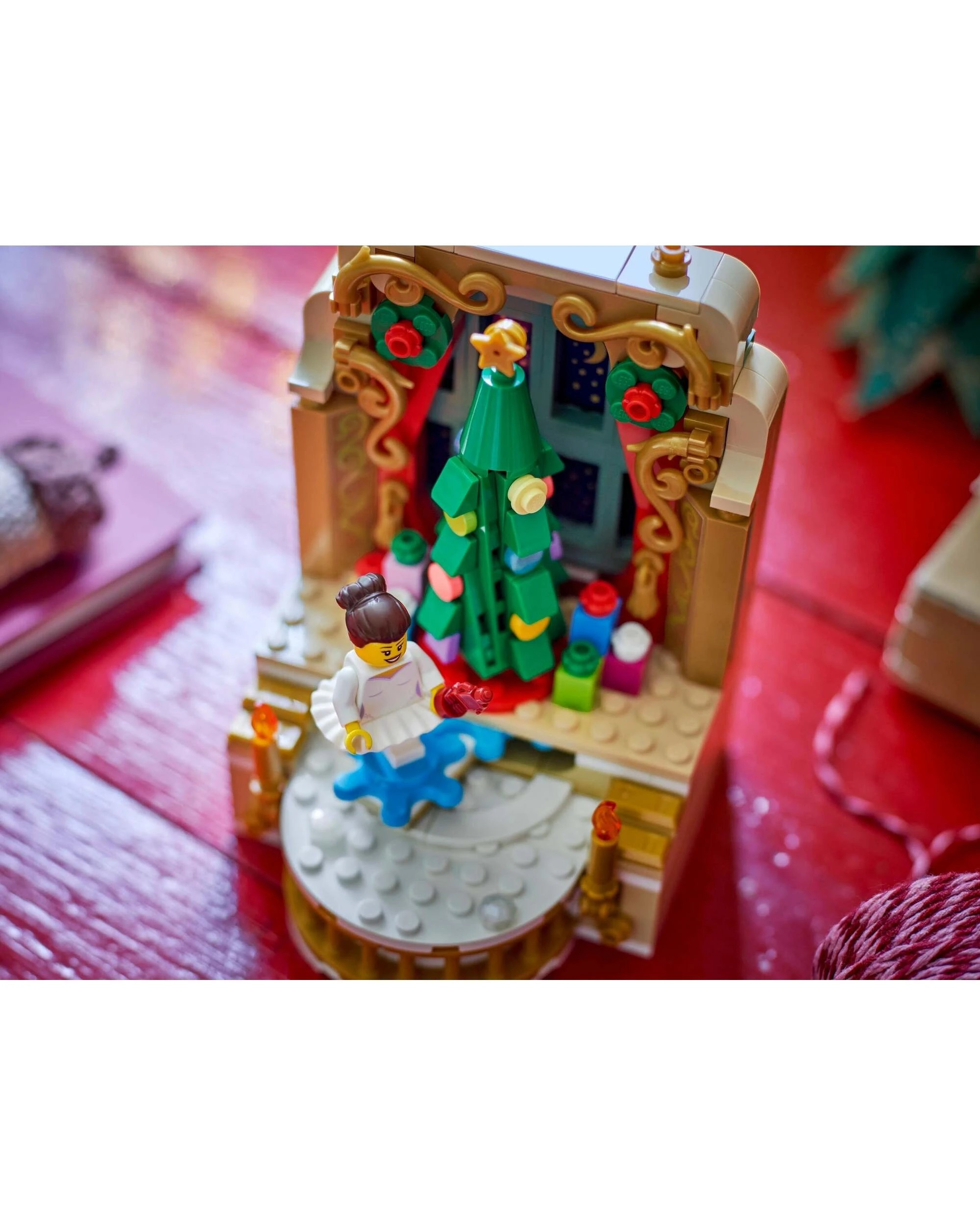 4 LEGO 40701 Christmas Ballerina Nutcracker Scene, 4 of 4