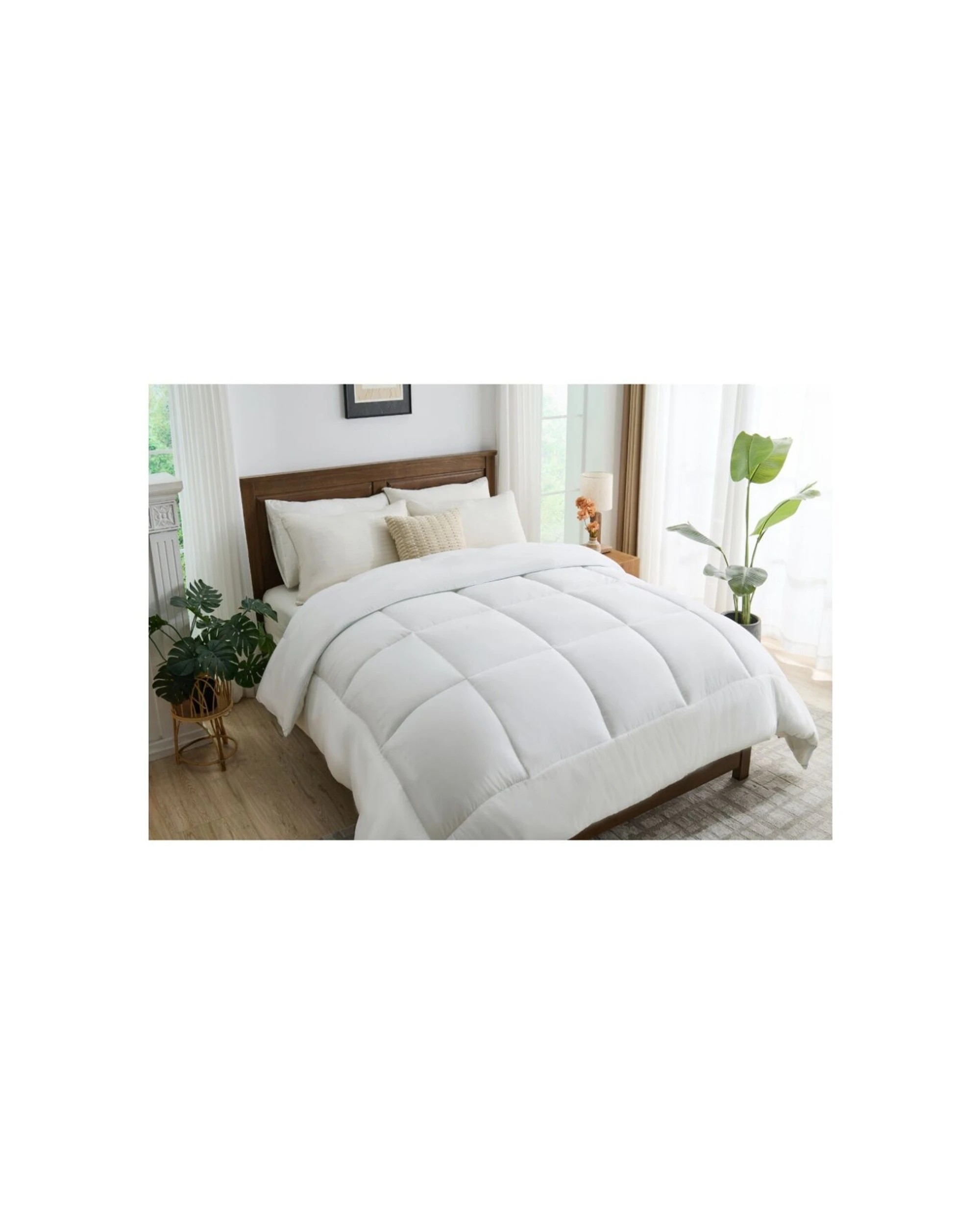 4 Grosvenor House 400GSM Premium Lightweight Quilt Duvet Microfibre - Super King Bed - White, 4 of 8