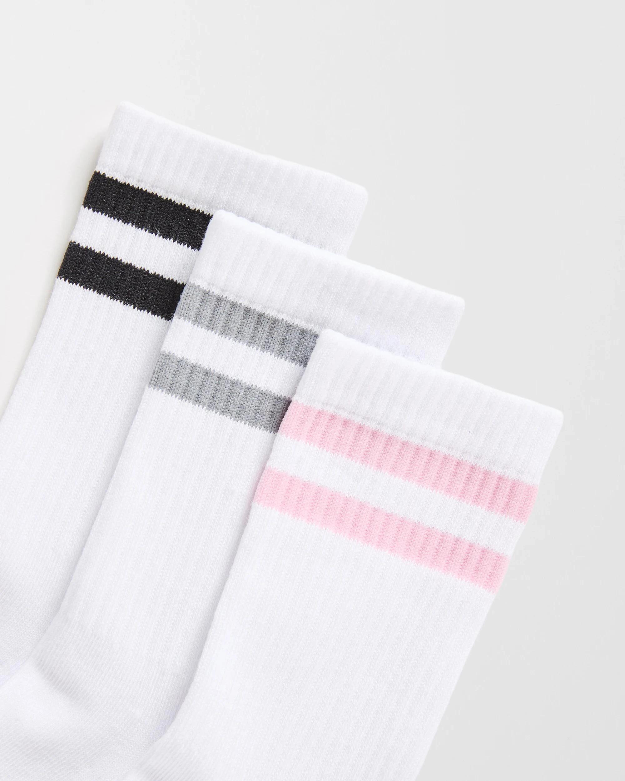 2 Target Woman Sport Crew Socks 3 Pack MULTI, 2 of 3