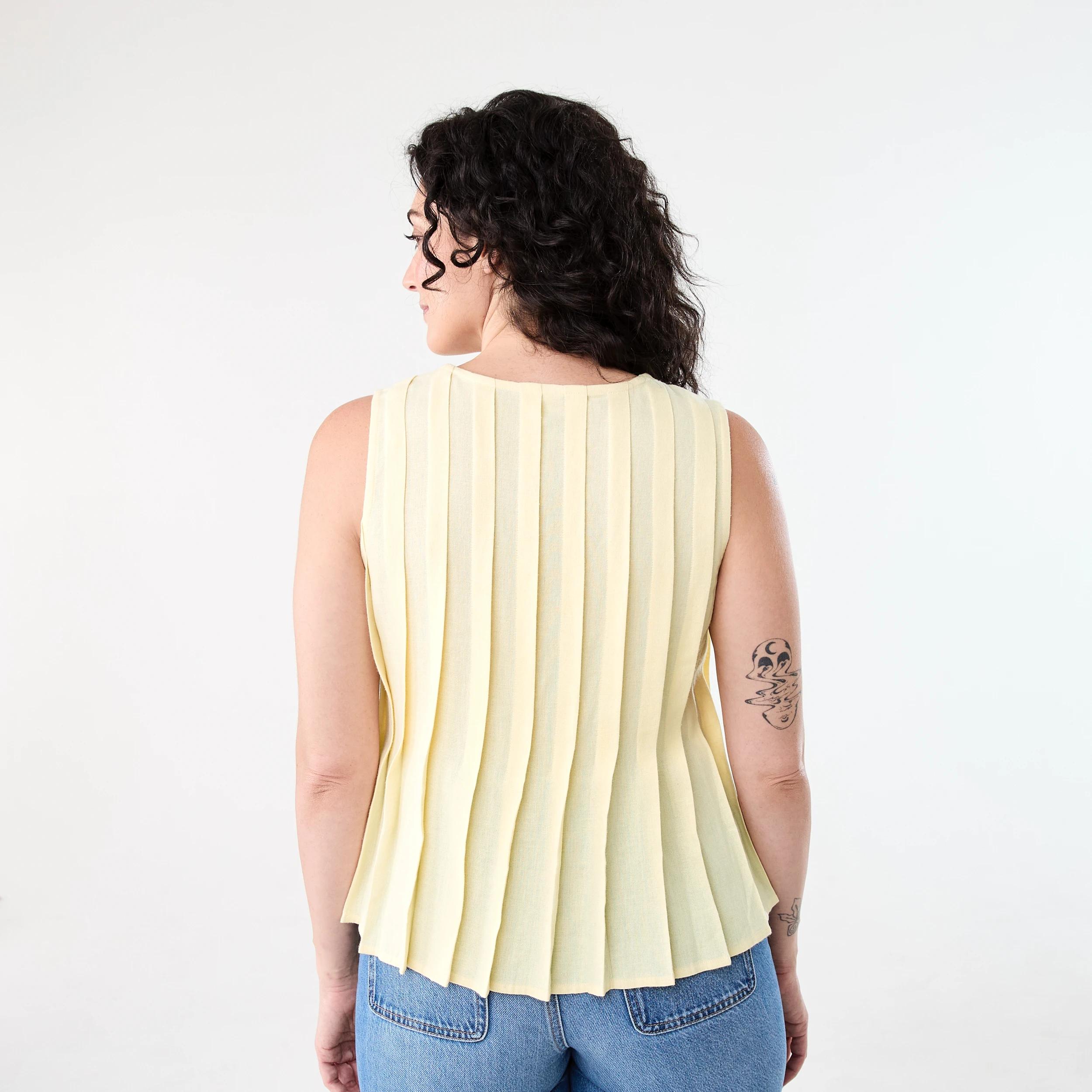 3 Sleeveless Pleated Tie Front Top Fln Yellow, 3 of 5