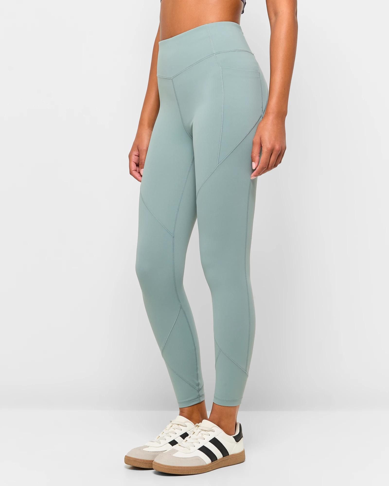 3 Target Active Infinity Sculpt High Rise 7/8 Length Tights GARDEN SAGE, 3 of 5