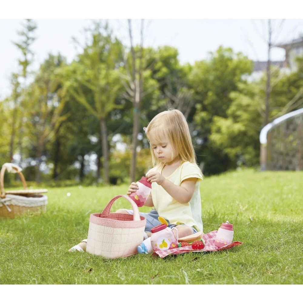 4 Hape Toddler Picnic Basket, 4 of 5