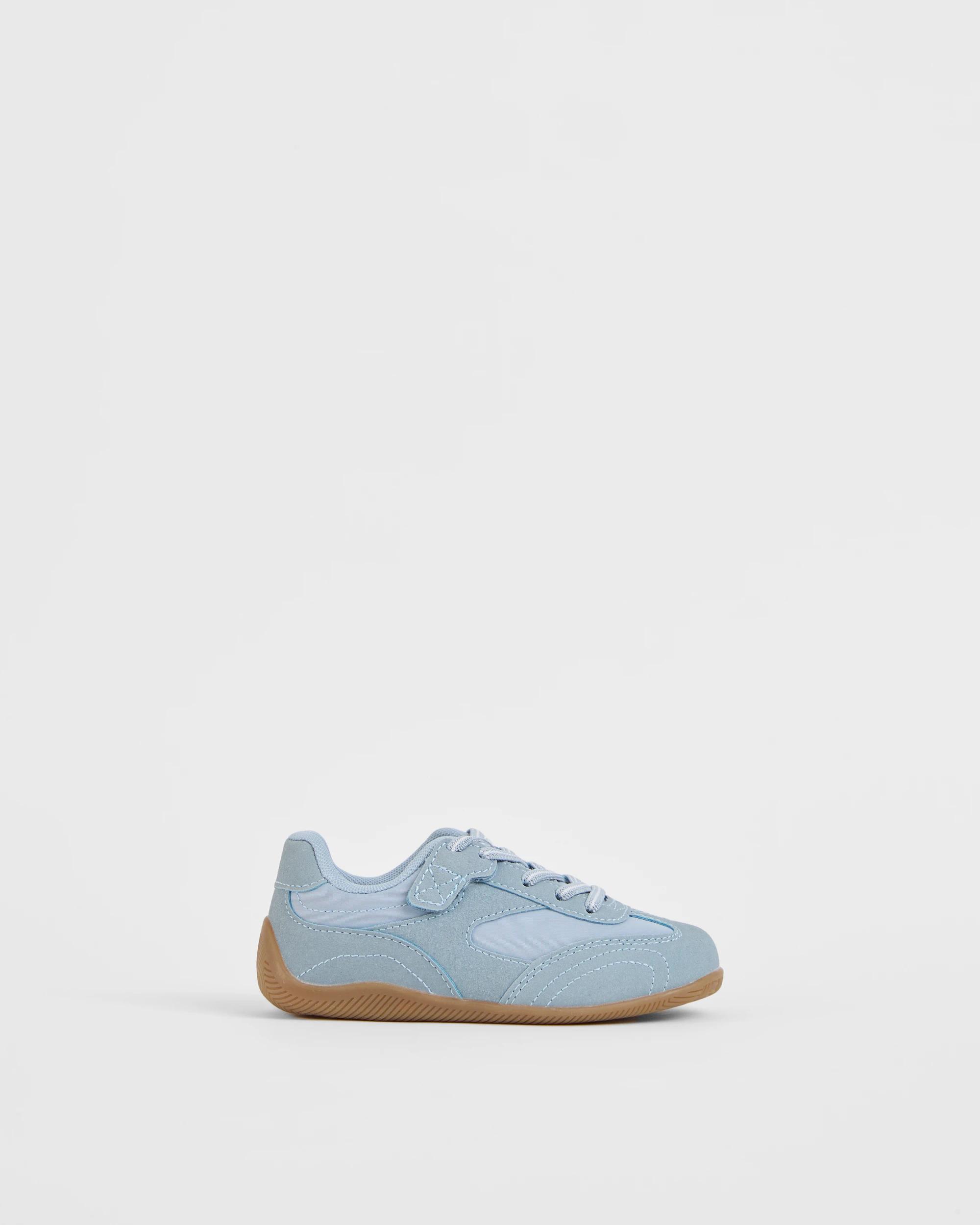 1 Target Kids Low Profile Retro Sneaker BLUE, 1 of 3