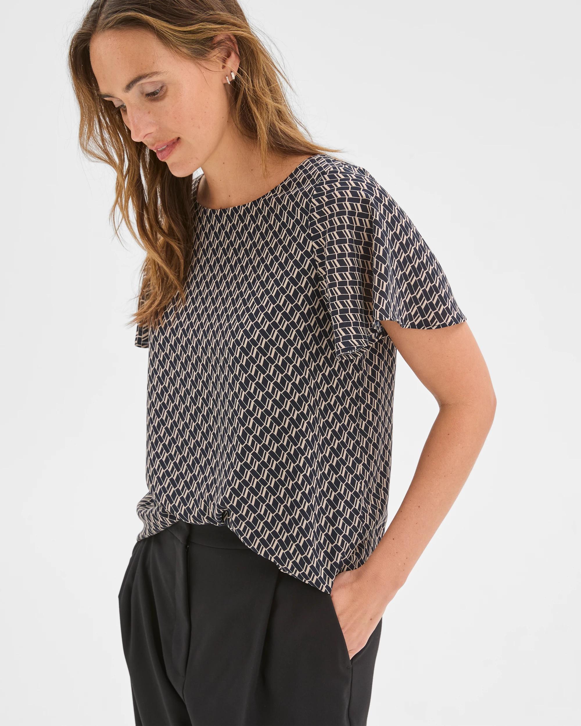 5 Preview Ella Crew Neck Blouse INK NAVY GEO, 5 of 7