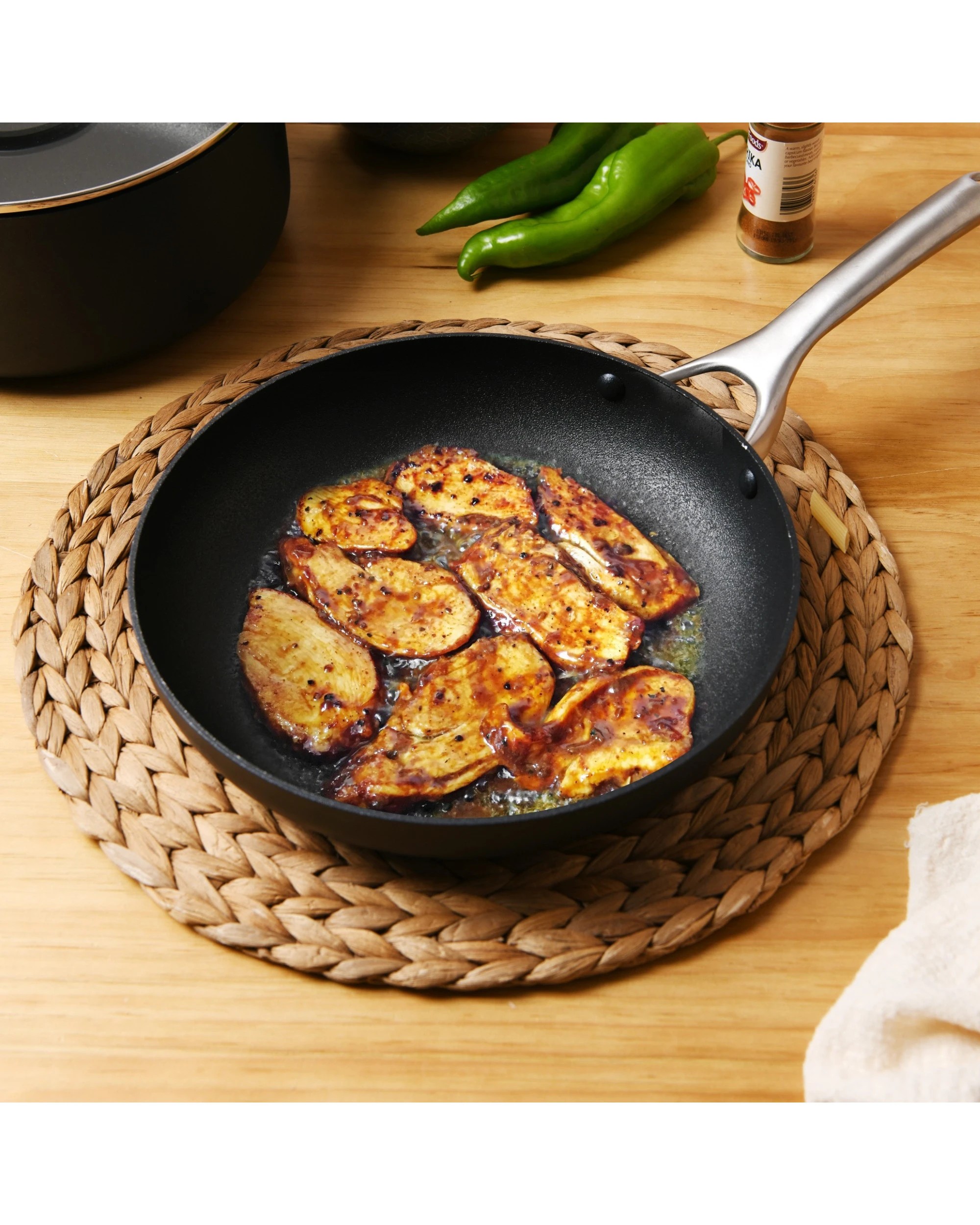 8 Gourmet Kitchen Meteore Non-Stick Frypan 20cm - Black and Silver, 8 of 8