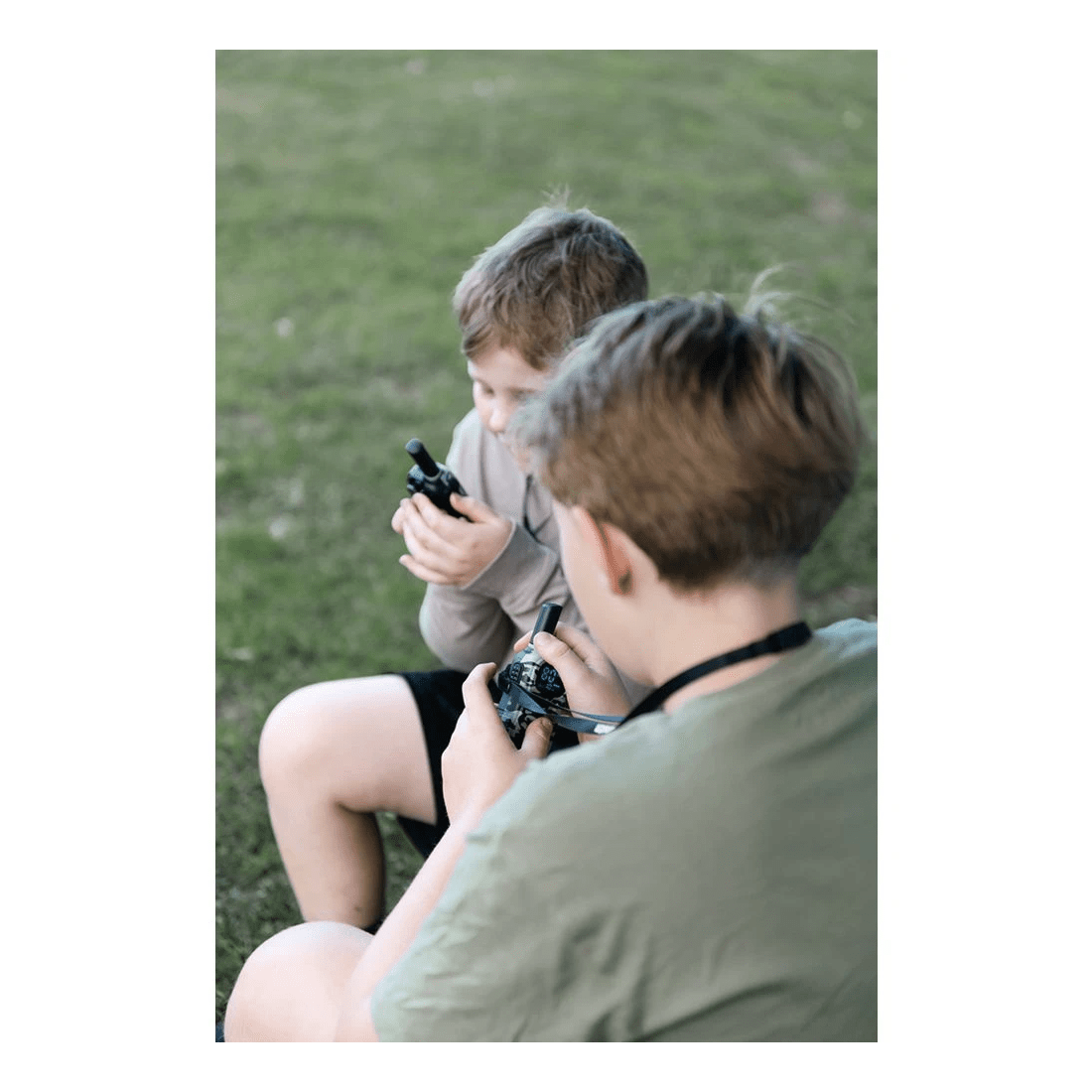 5 Uniden UH45 Max 2 Way UHF Radio Grey/Black, 5 of 7