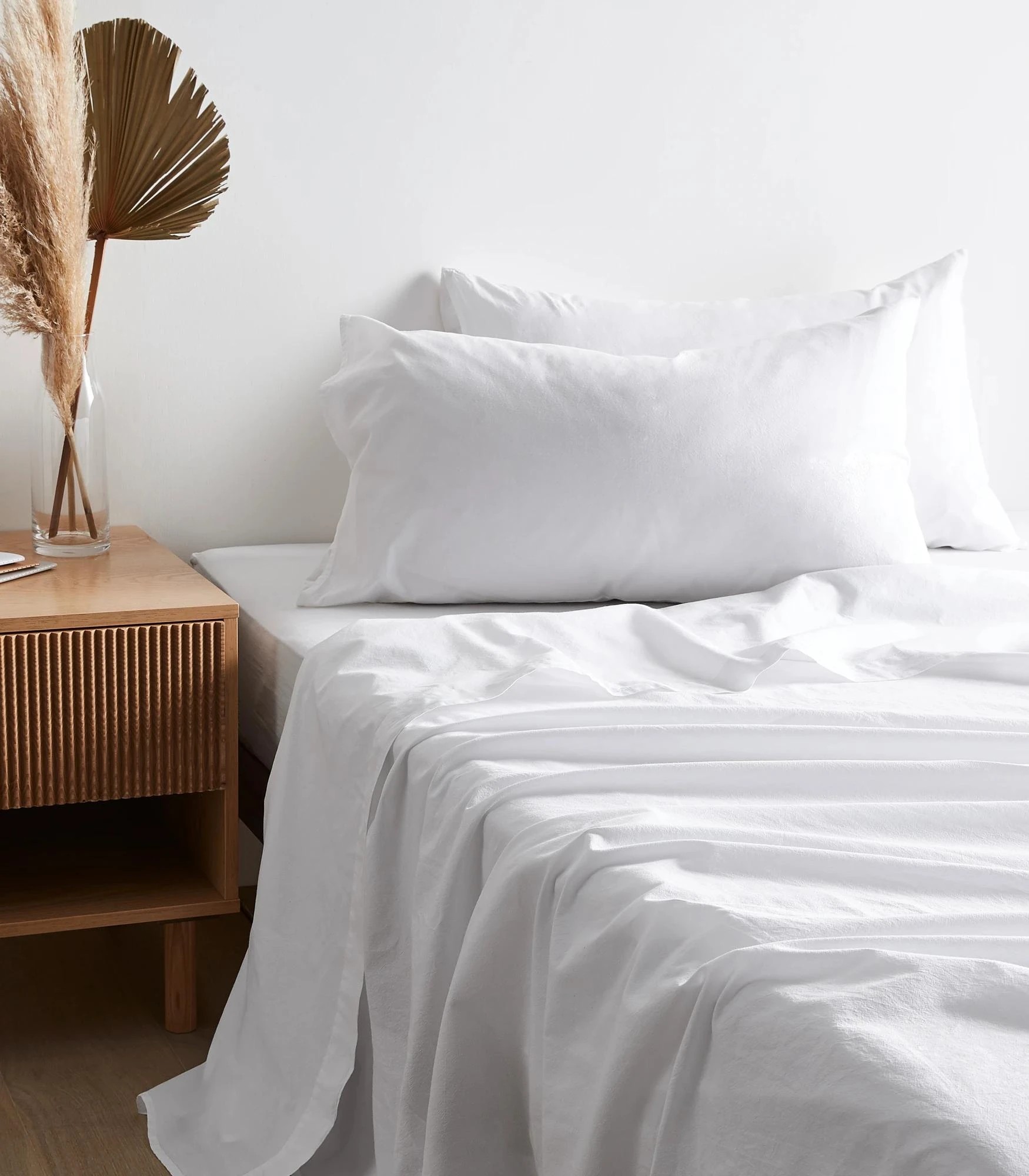 3 Arlo Stonewash Sheet Set - Queen Bed - White, 3 of 3