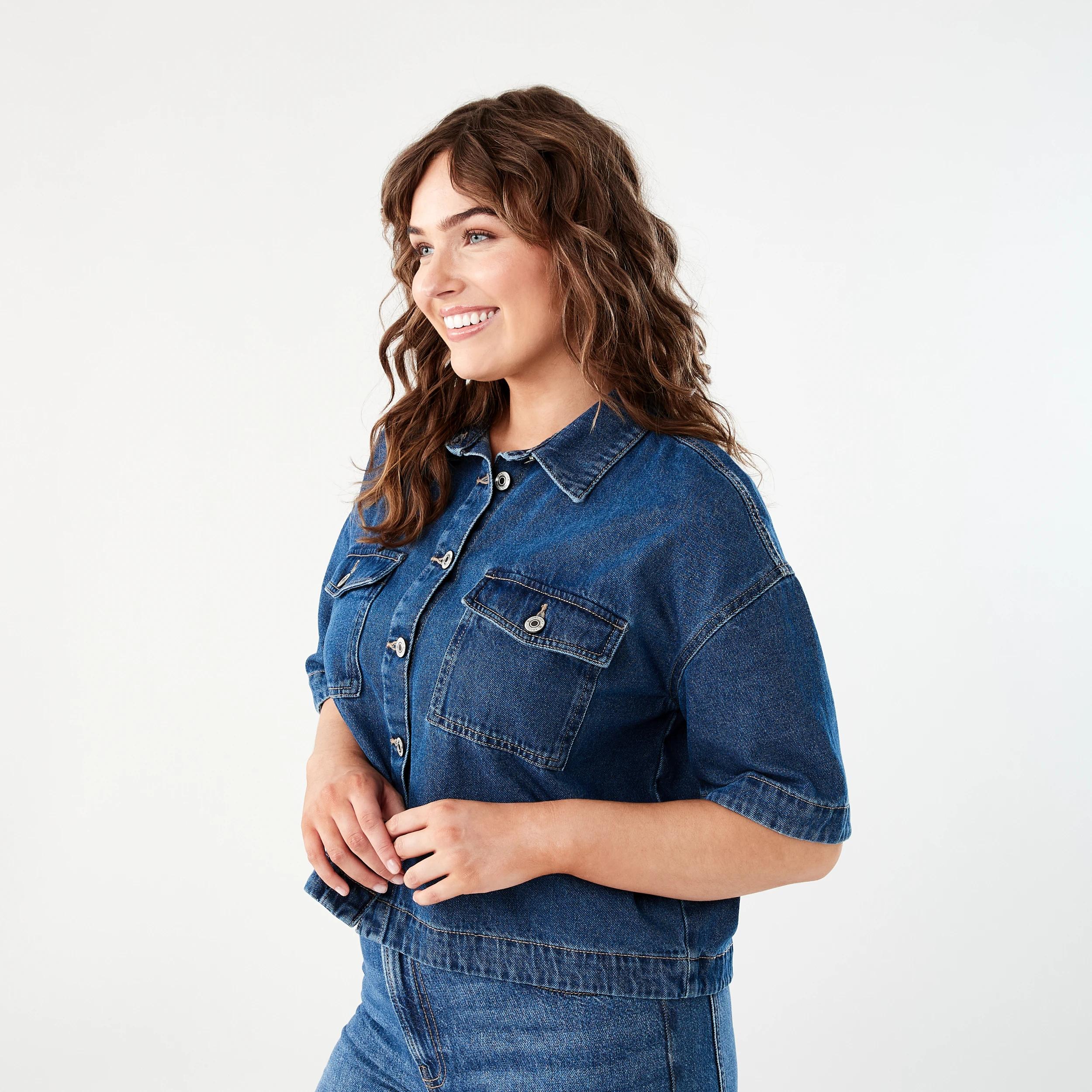 3 Short Sleeve Denim Cropped Shirt MID BLUE DENIM WASH, 3 of 7