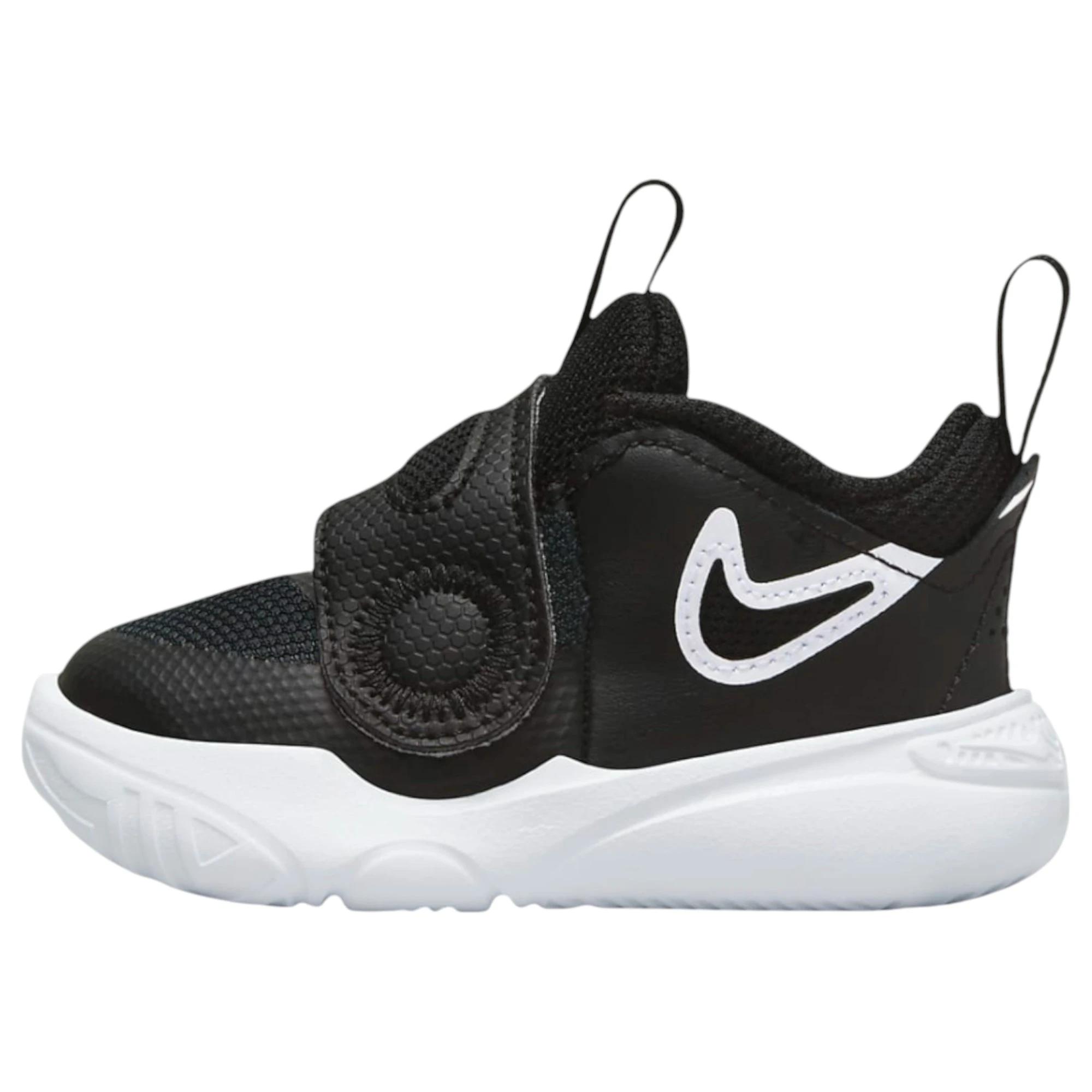 1 Nike Unisex Toddler Team Hustle D 11 Black/ White Athletic Shoes BLACK/WHITE, 1 of 7