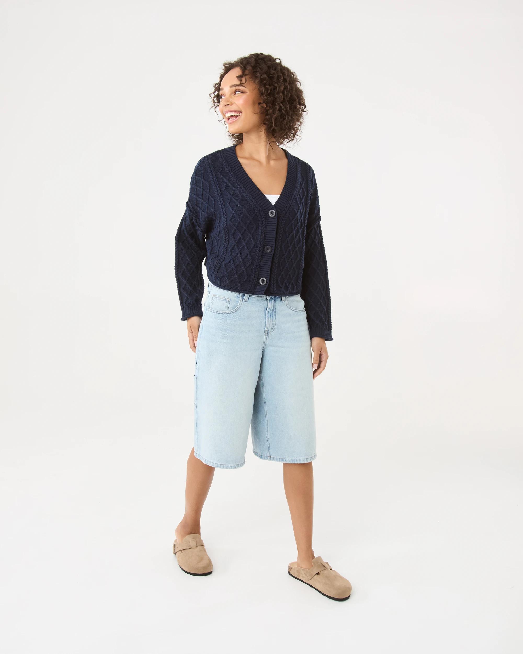 3 Oversized Cable Cardigan Navy Blaze, 3 of 8