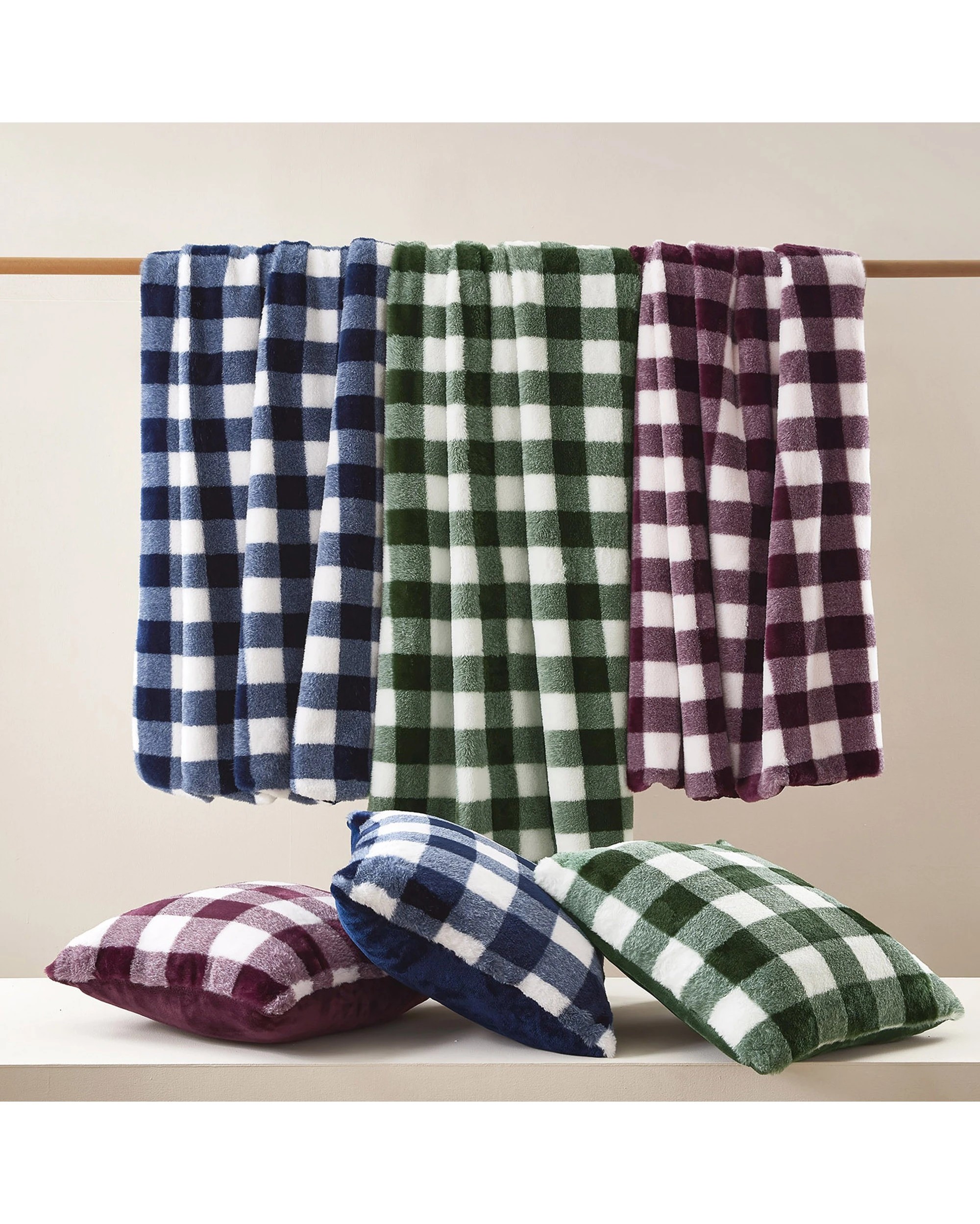 5 Dreamaker Gingham Plush Throw Blanket 130x170cm - Green, 5 of 6