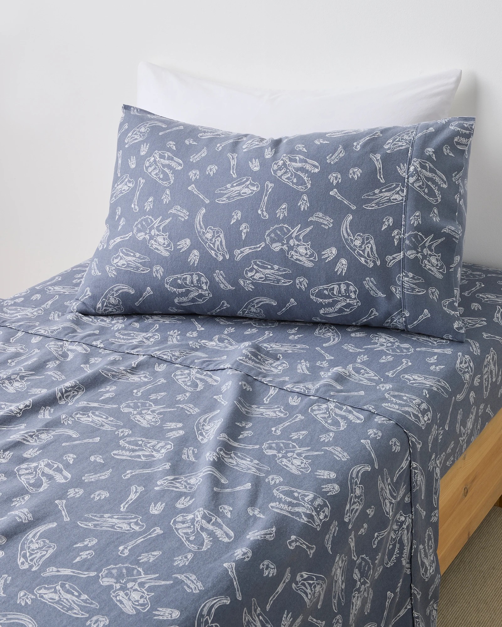 1 Target Dinosaur Flannelette Sheet Set
 - King Single Bed
 - Blue, 1 of 2