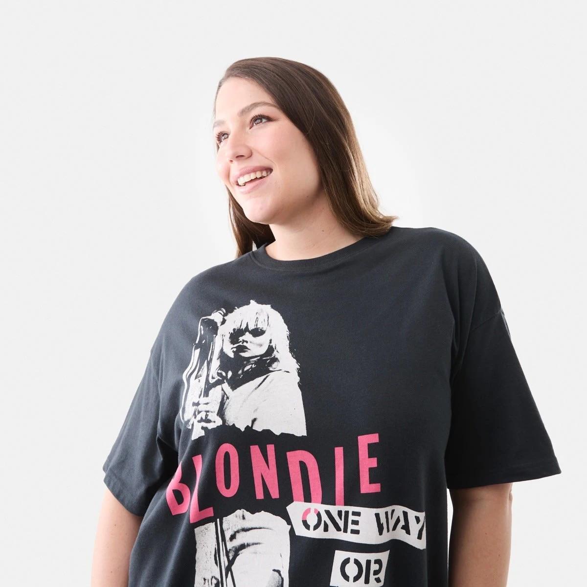 4 Curve Short Sleeve Blondie License T-shirt Blondie, 4 of 5