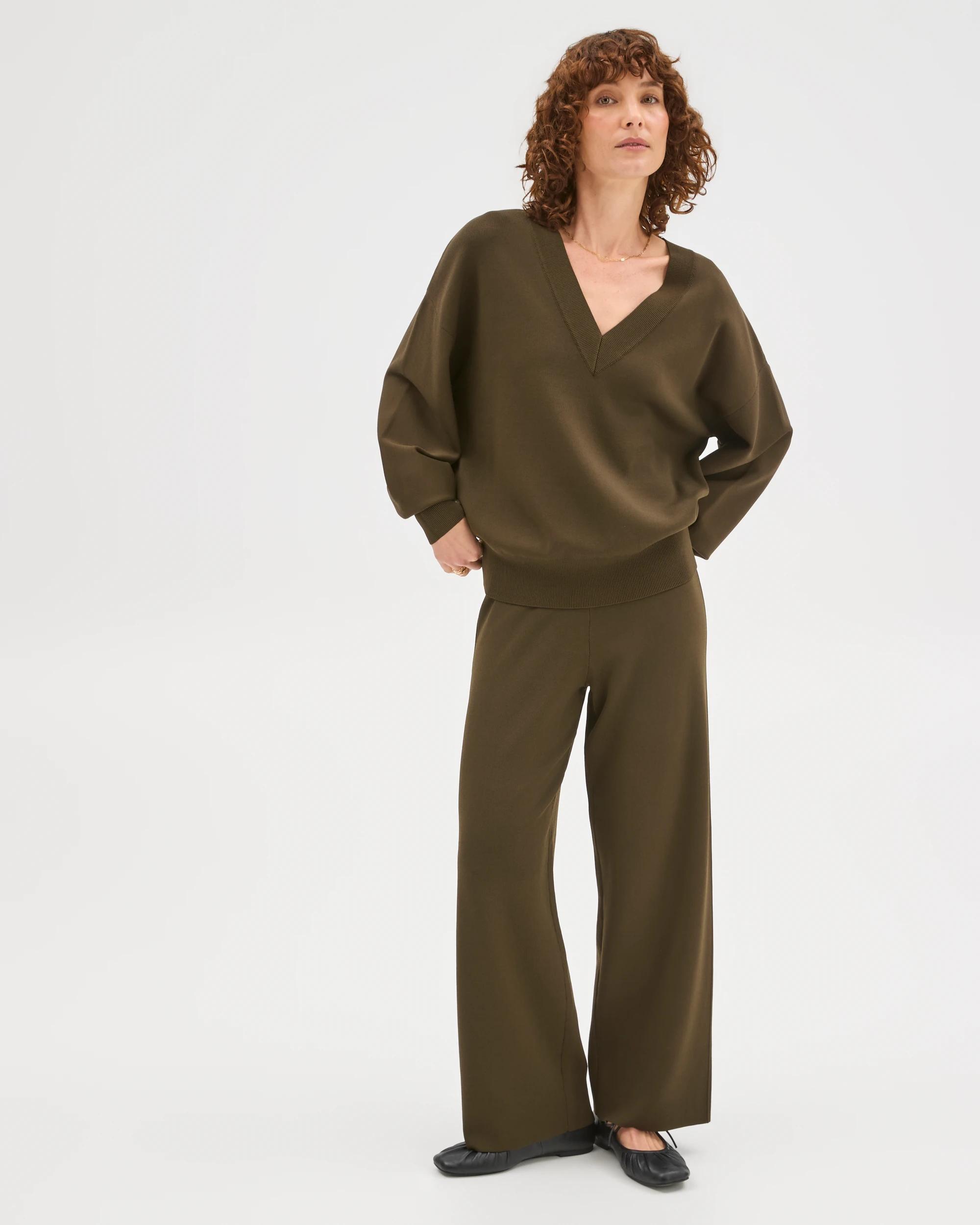 2 Preview Crepe Knit V-Neck Jumper DARK OLIVE, 2 of 5