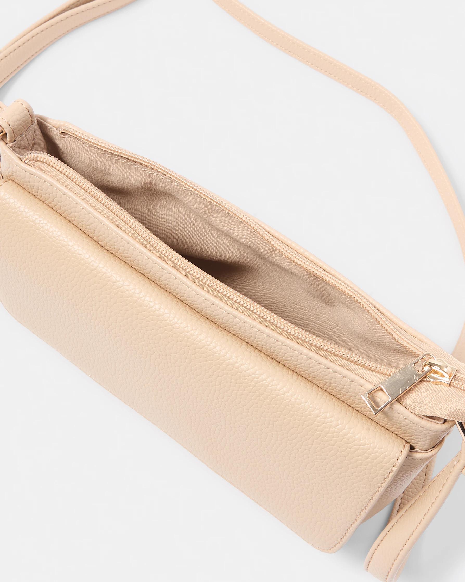 4 Envelope Pocket Crossbody Bag BEIGE, 4 of 5