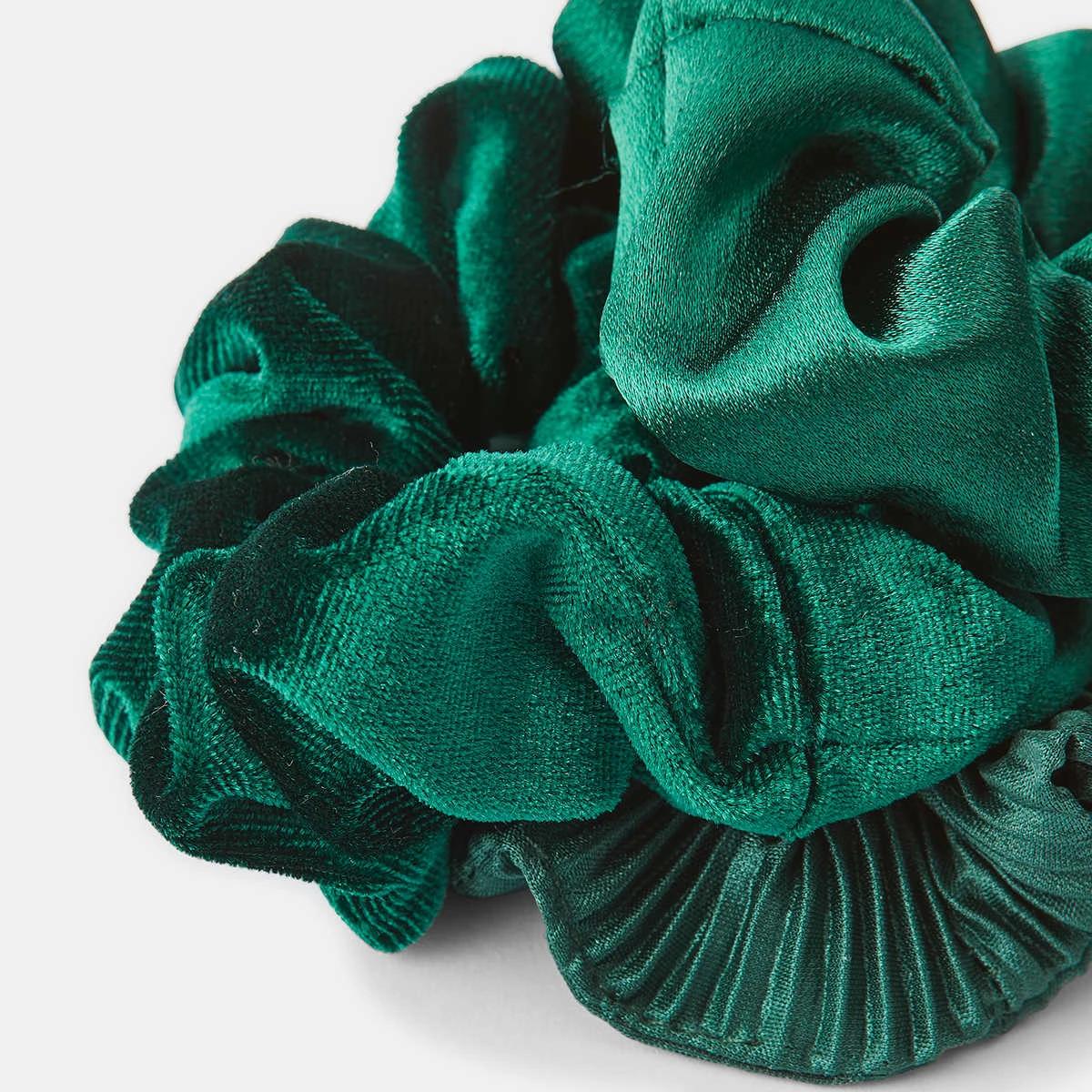3 3 Pack Textured Hair Scrunchies - Green Green, 3 of 5