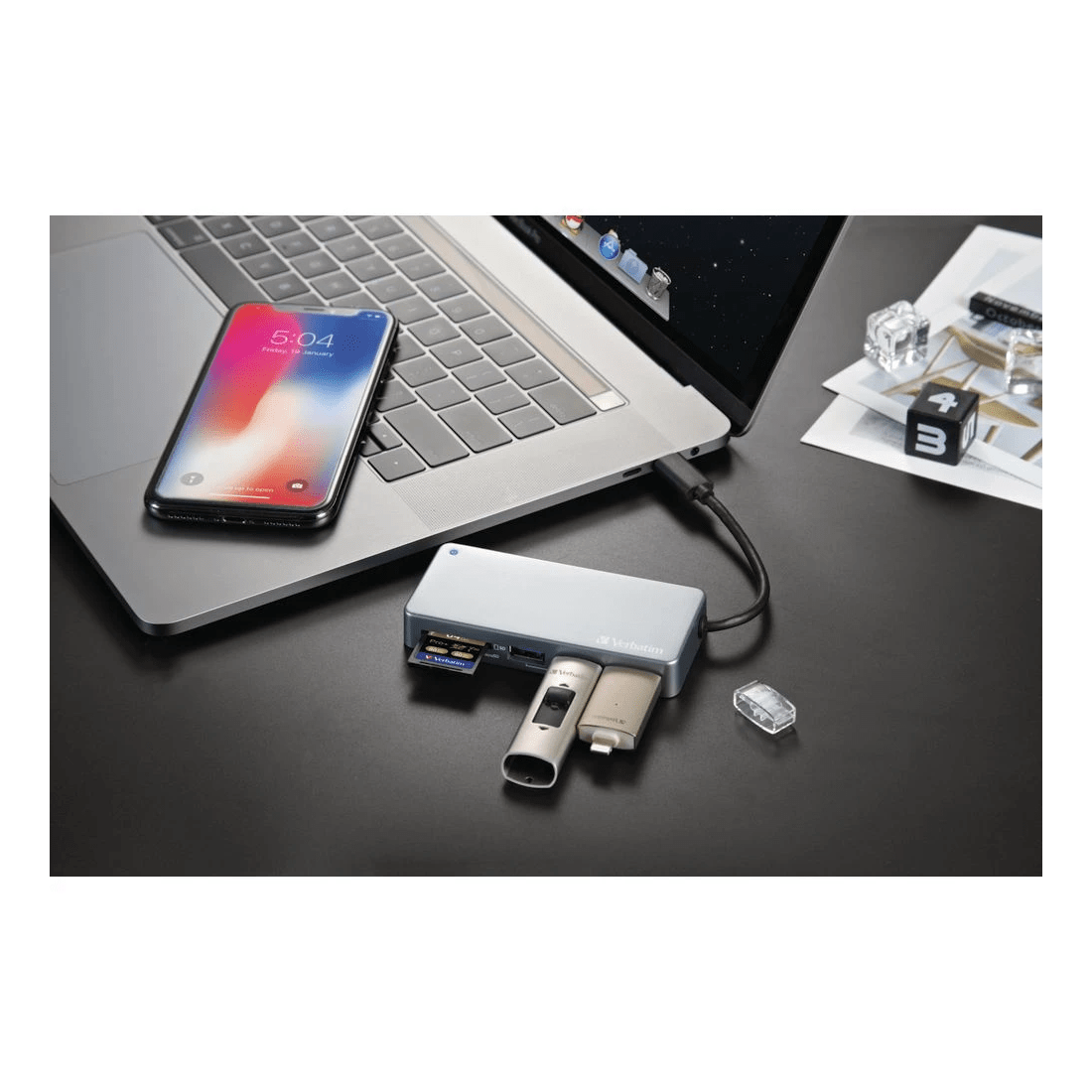 3 Verbatim USB-C Card Reader Hub, 3 of 5