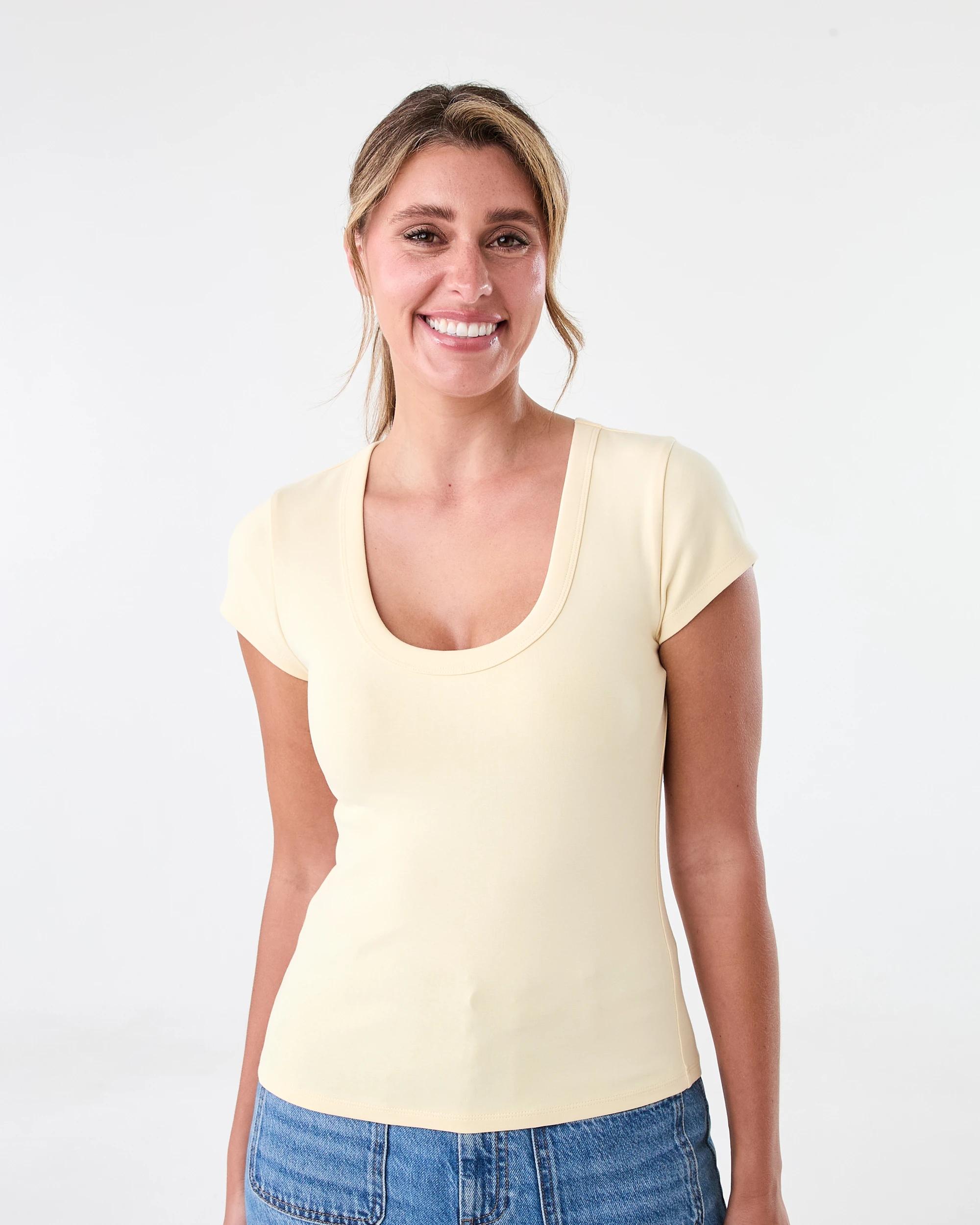 1 Short Sleeve Elevated Scoop Neck T-shirt Fln Yellow, 1 of 6