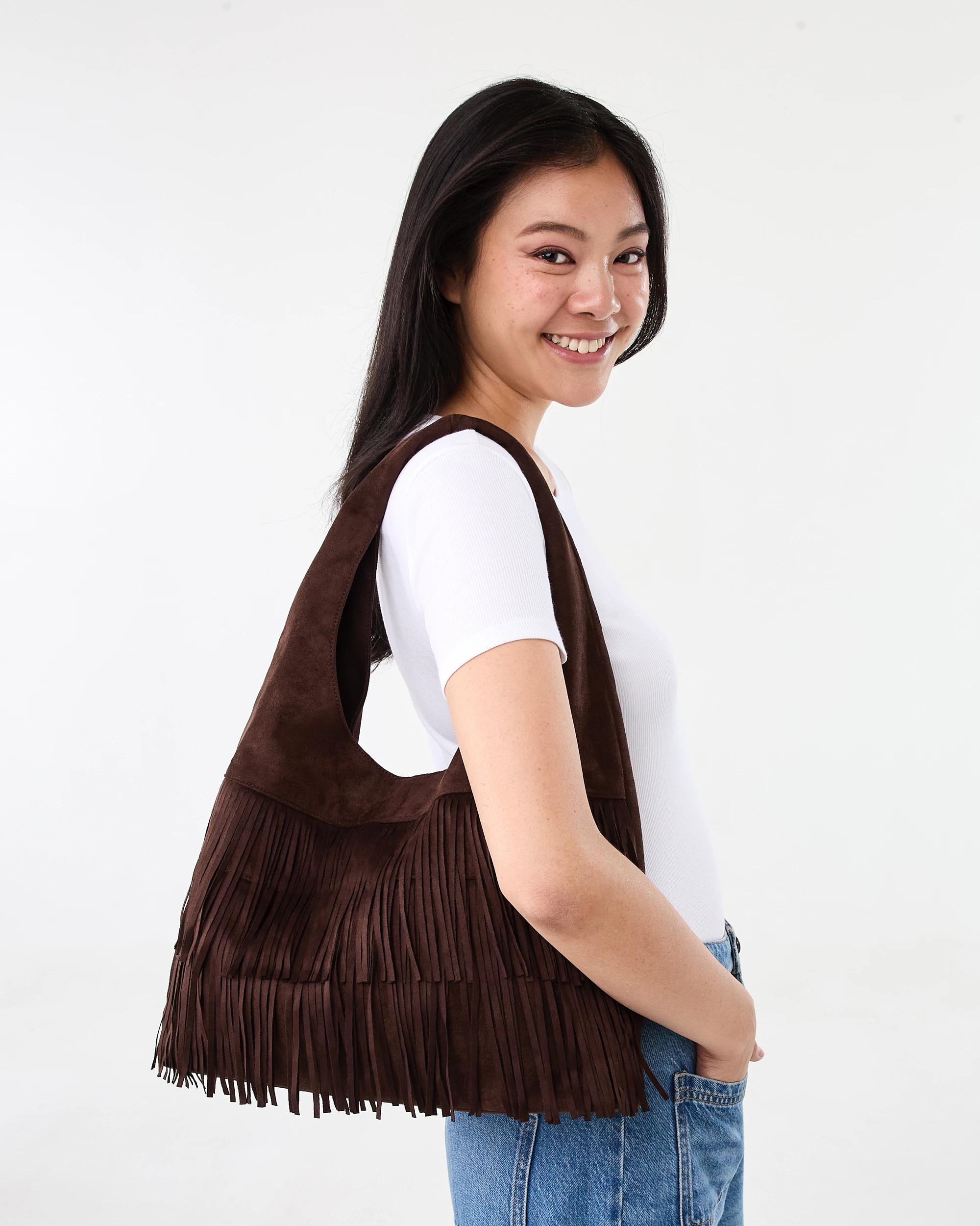 7 Fringe Shoulder Bag Deep Fudge, 7 of 7