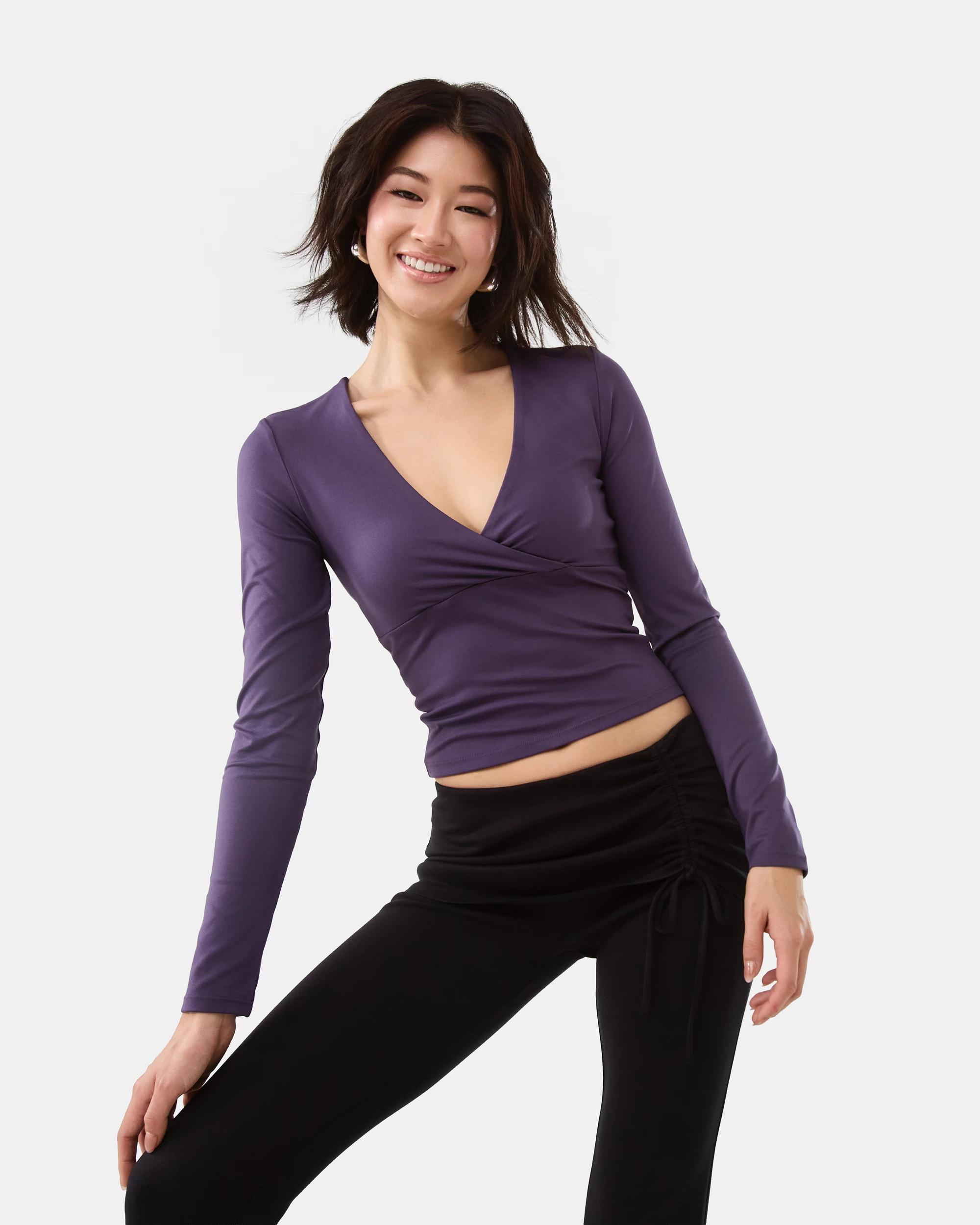 1 Long Sleeve Contour V-Neck Top Blckcrrent, 1 of 7