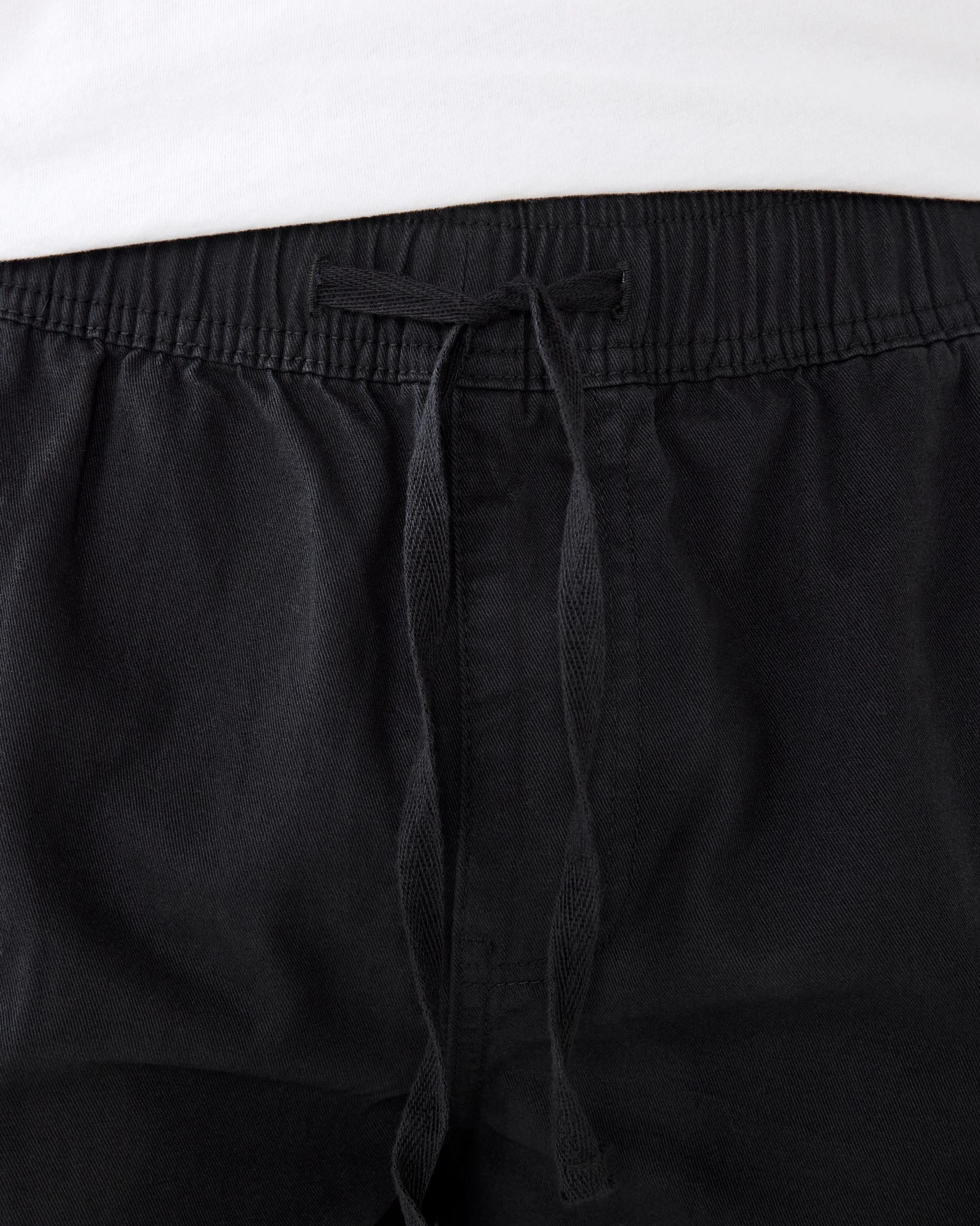 4 Elastic Waist Cargo Shorts Black, 4 of 7
