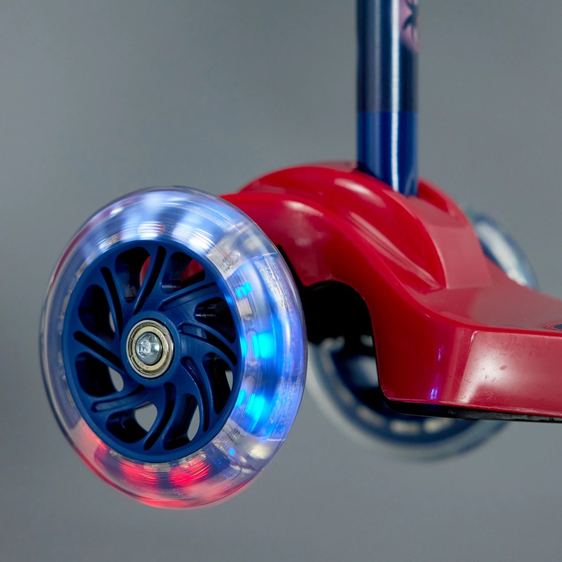 8 Disney Spidey and his Amazing Friends Tilt and Turn Scooter, 8 of 9