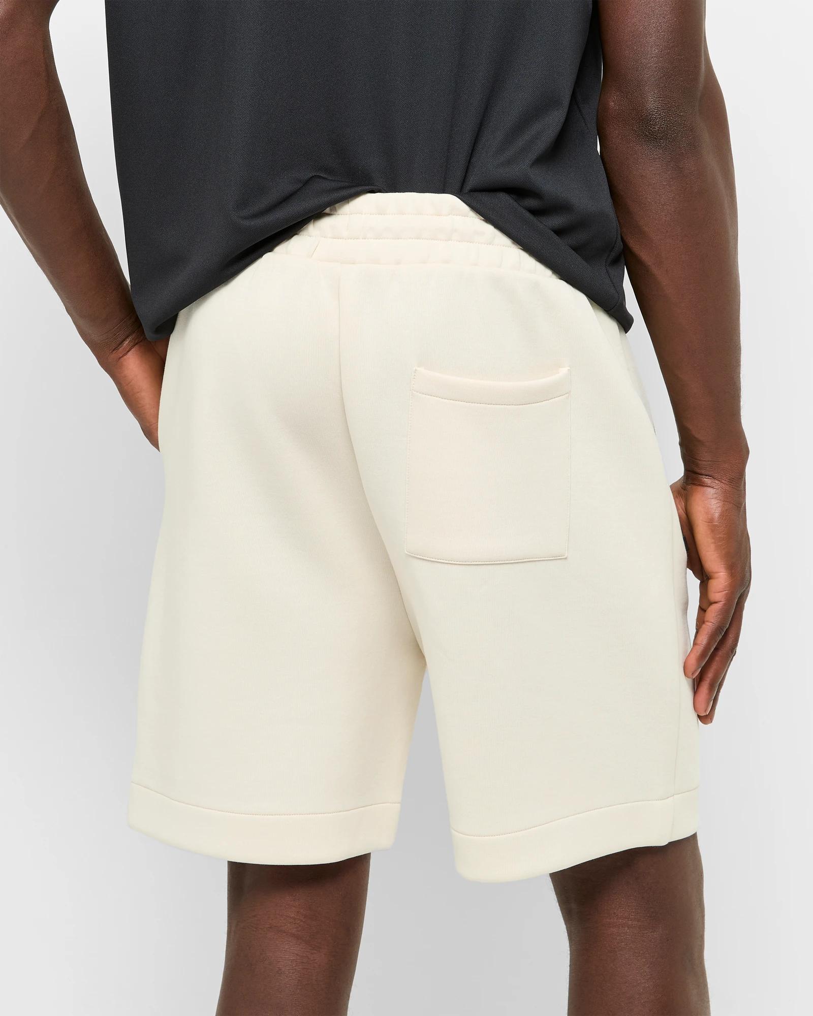 4 Target Active Tech Shorts WINTER WHITE, 4 of 5