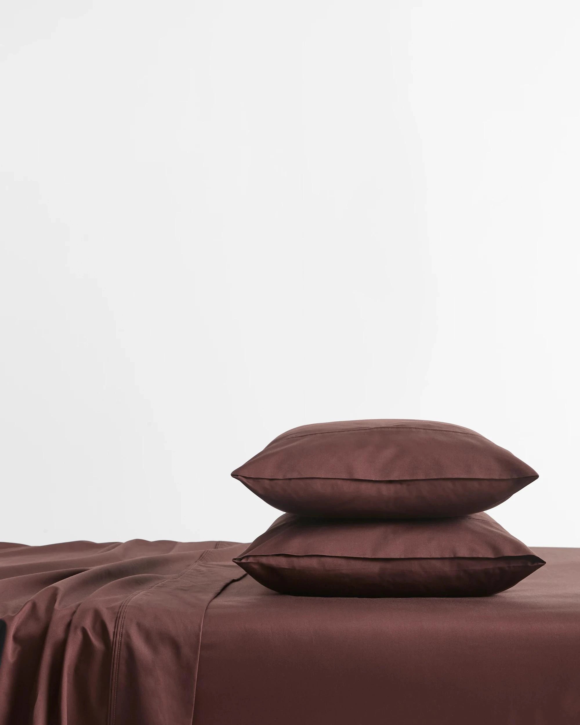 1 Target Egyptian Cotton 600 Thread Count Deep Fitted Sheet - Queen Bed - Brown, 1 of 1