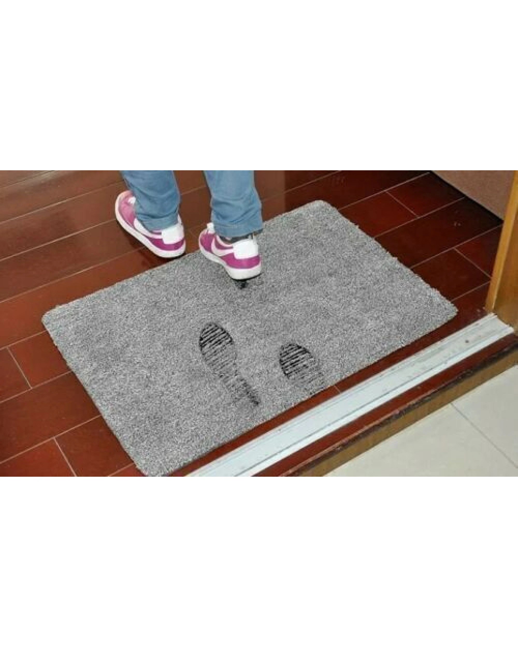 3 BR Home Microfibre Doormat with Non-Slip Backing for Mud and Water Absorption, 3 of 9