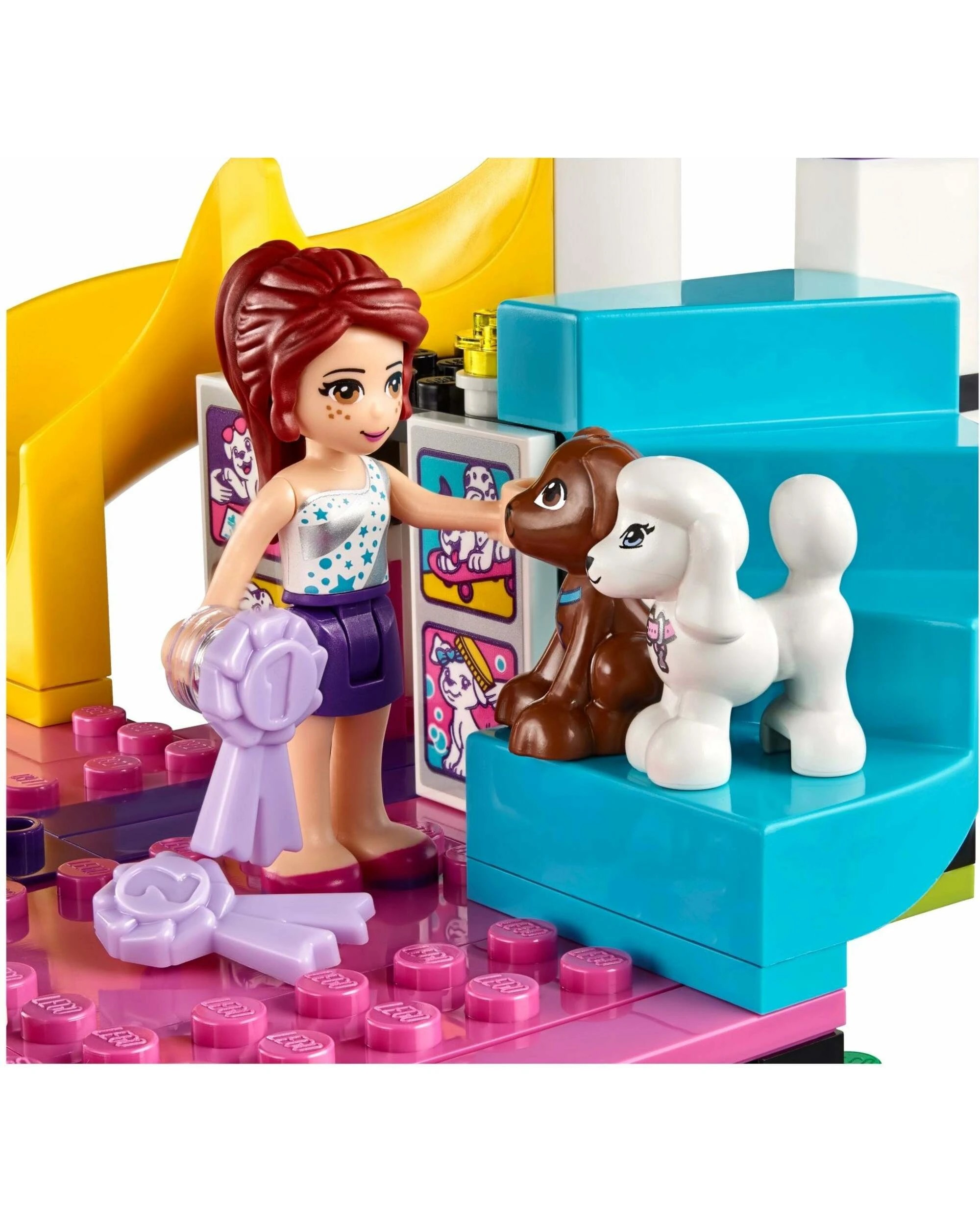 4 LEGO 41300 Puppy Championship Dog Show Playset, 4 of 5